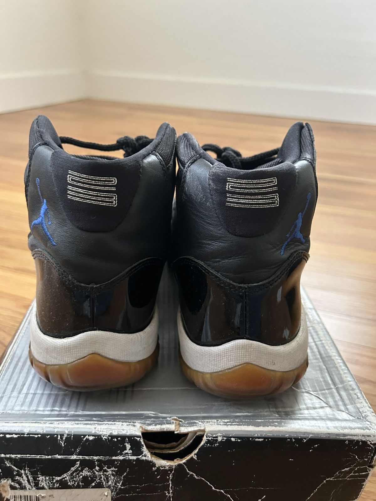 Nike Nike Air Jordan 11 Space Jam 2000 size 11 Size US 11 / EU 44 - 5 Thumbnail