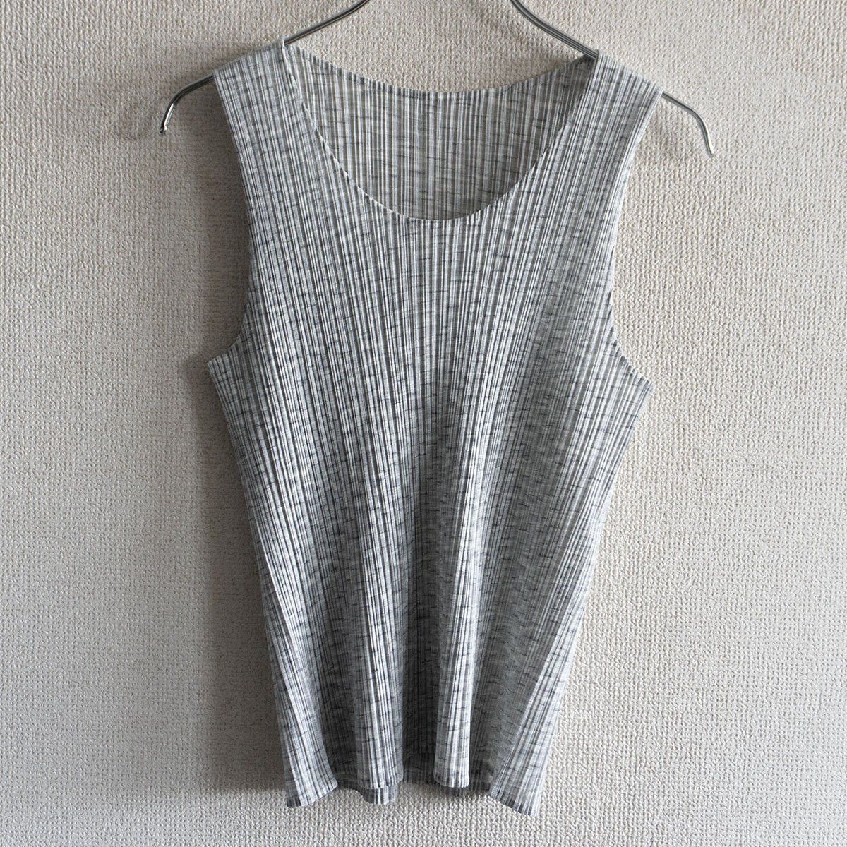 Vintage PLEATS PLEASE Patterned Sleeveless Pleated Top Size L Size US L / EU 52-54 / 3 - 1 Thumbnail