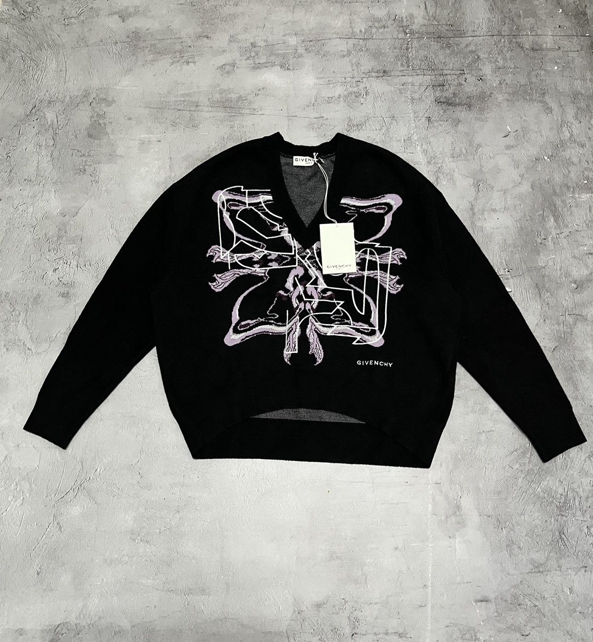 Givenchy Givenchy Limited Edition V-Neck Sweater Year of Rat Size XS / US 0-2 / IT 36-38 - 1 Thumbnail