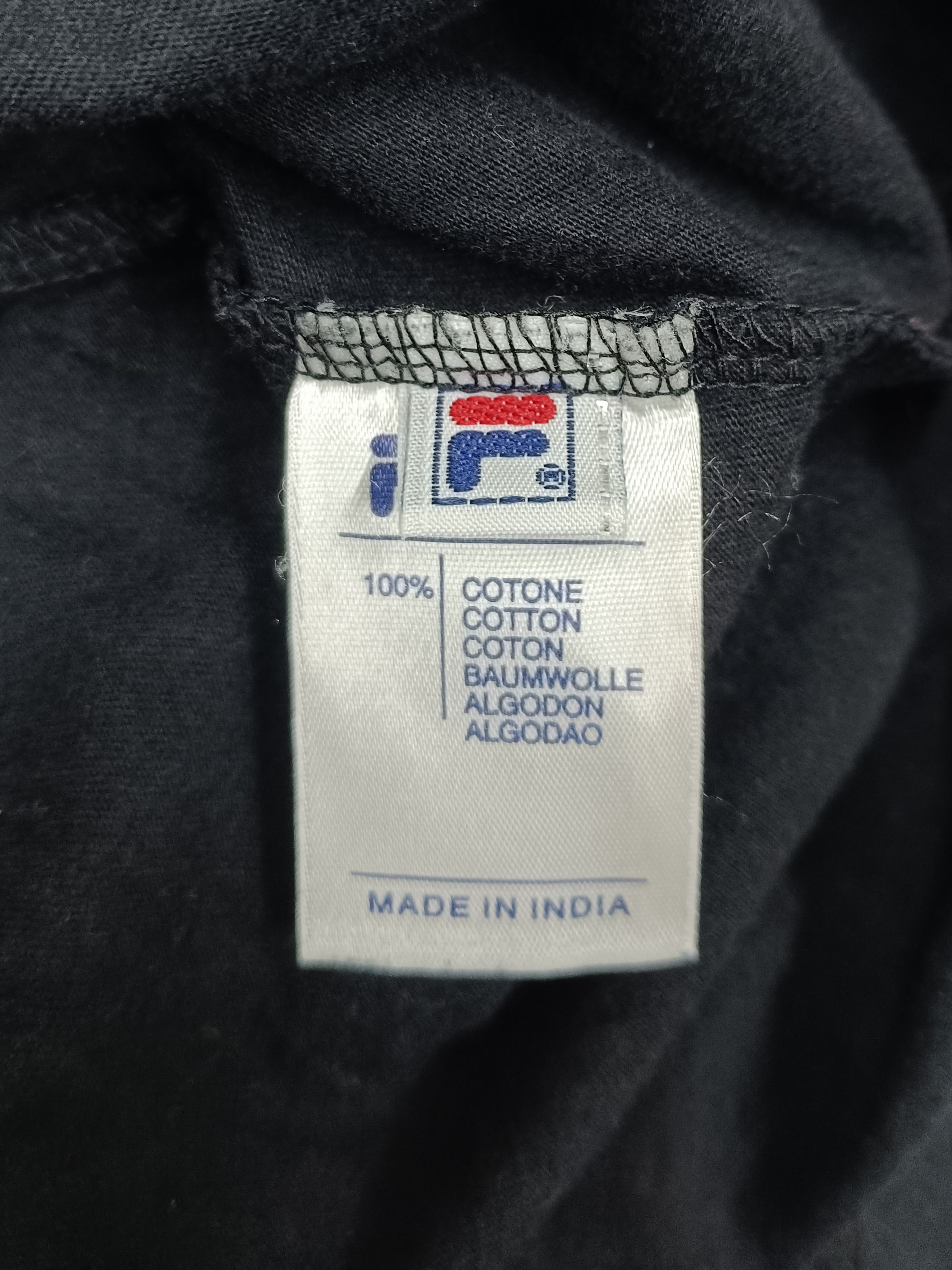 Fila Vintage 90s Fila t-shirt size XL V-neck Size US XL / EU 56 / 4 - 5 Thumbnail