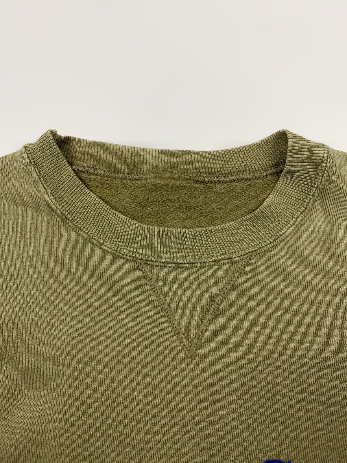 Champion 1990’s Vintage Distressed Champion Script Boxy Sweatshirt Size US M / EU 48-50 / 2 - 3 Thumbnail