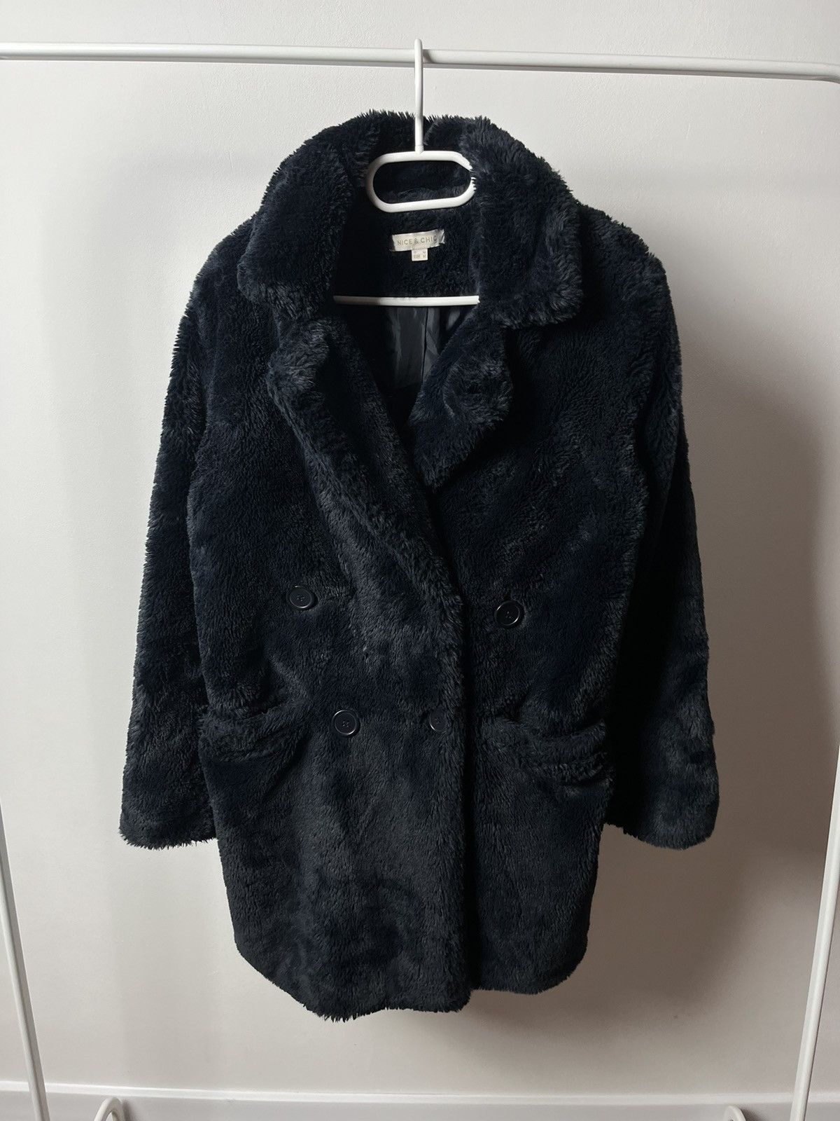 Japanese Brand Vintage Woman’s Faux Fur Heavy Y2K Jacket / Coat Size M / US 6-8 / IT 42-44 - 1 Thumbnail