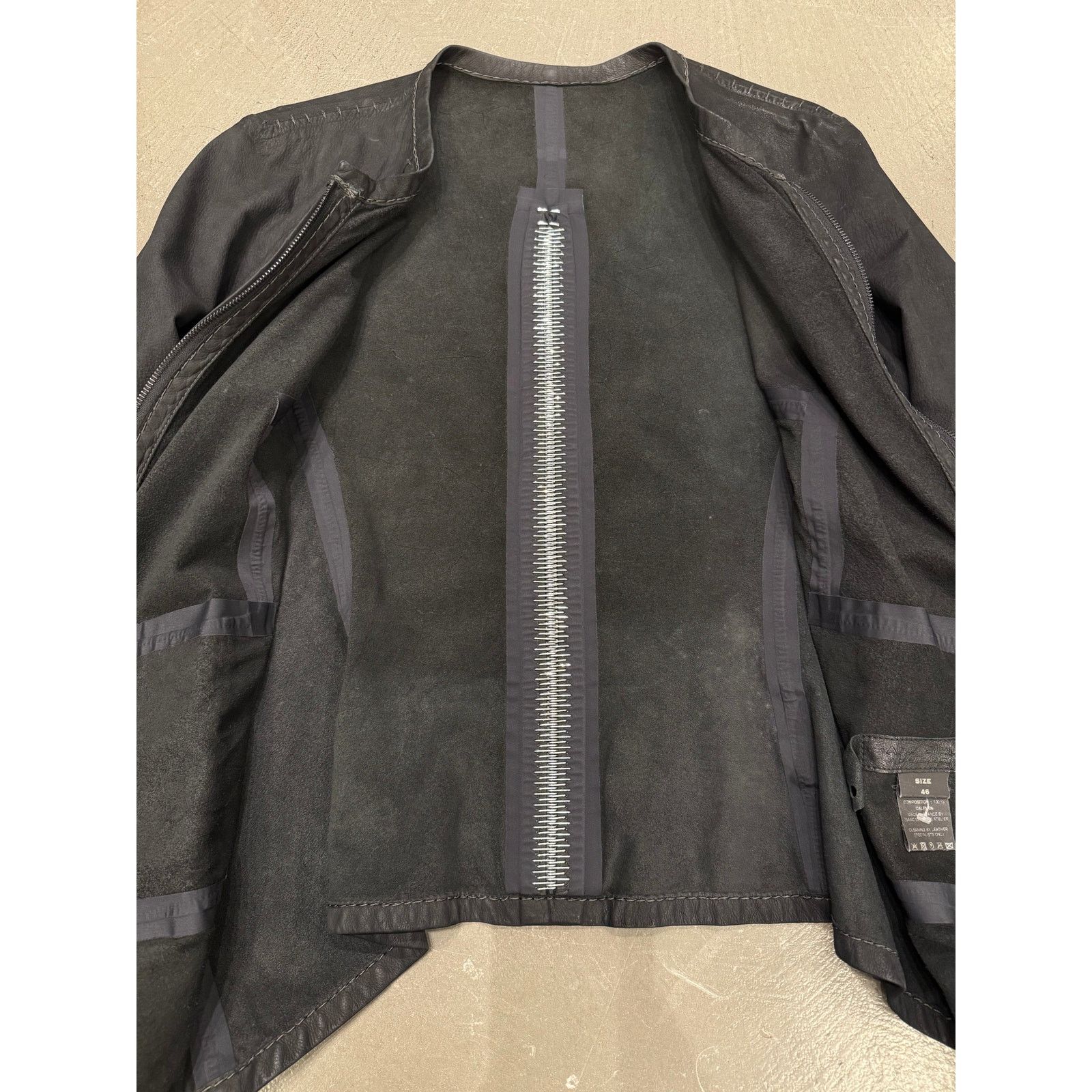 Isaac Sellam Experience Isaac Sellam artisanal metal spine leather jacket Size US S / EU 44-46 / 1 - 3 Thumbnail