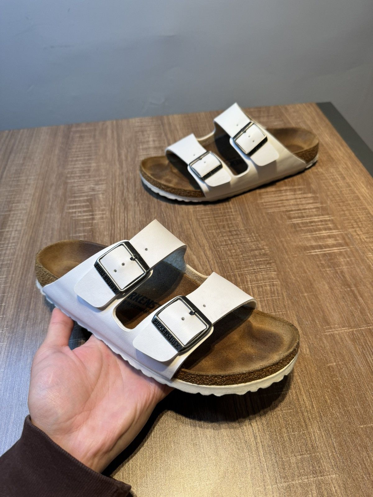 Birkenstock Birkenstock Arizona Sandals Womens SZ 8 EU 39 White Pewter Size US 8 / IT 38 - 1 Thumbnail