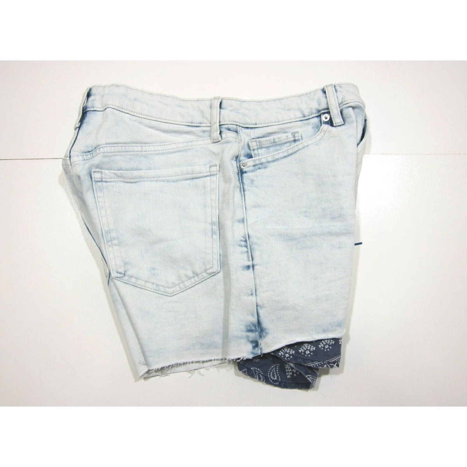 Old Navy Old Navy Light Wash Cotton High Rise Waist O.G. Cut Off Jean Shorts Women 8 Size 30" / US 8 / IT 44 - 8 Thumbnail