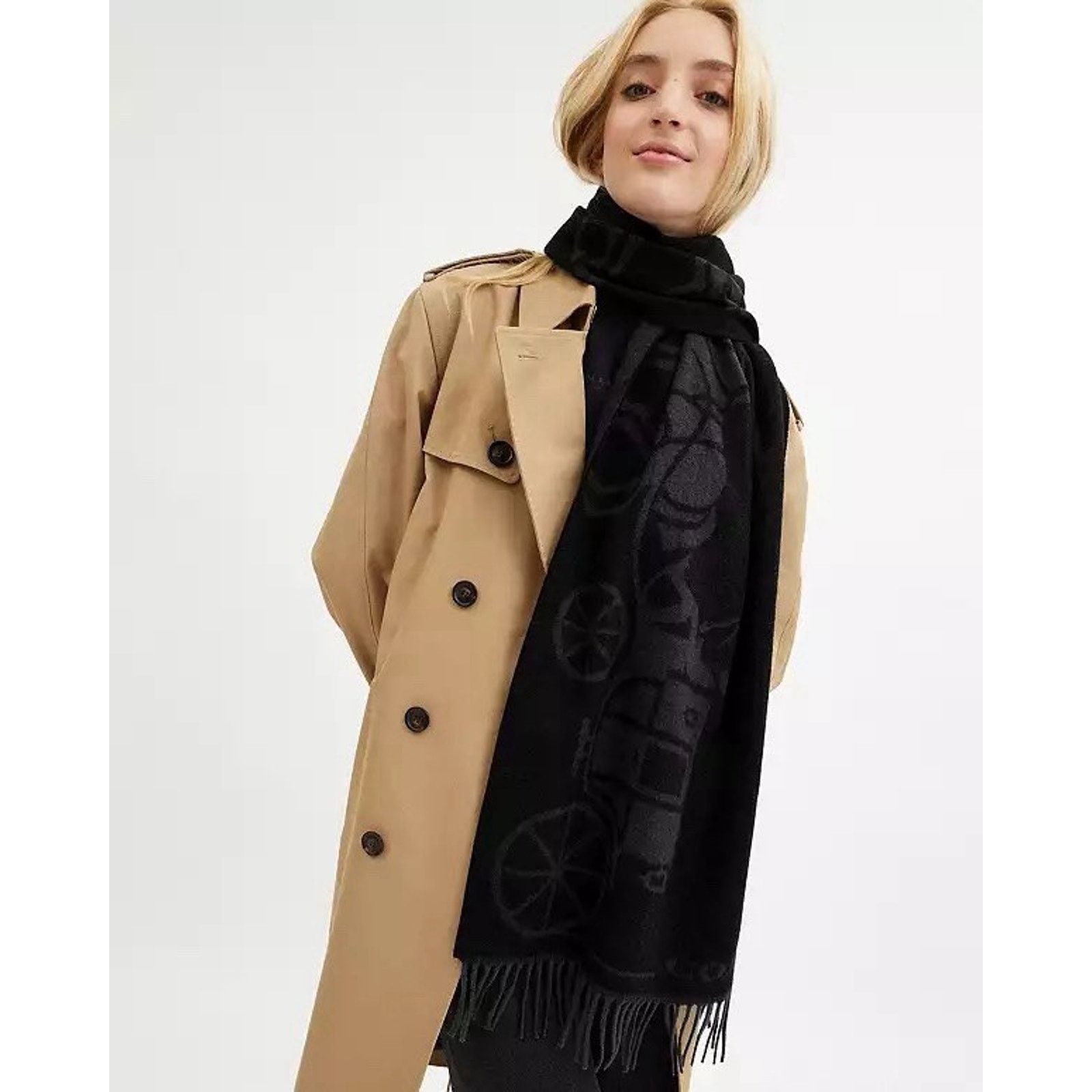 Coach NWT Coach Horse Carriage Oversized Muffler Scarf BLACK CU808 Size ONE SIZE - 8 Thumbnail