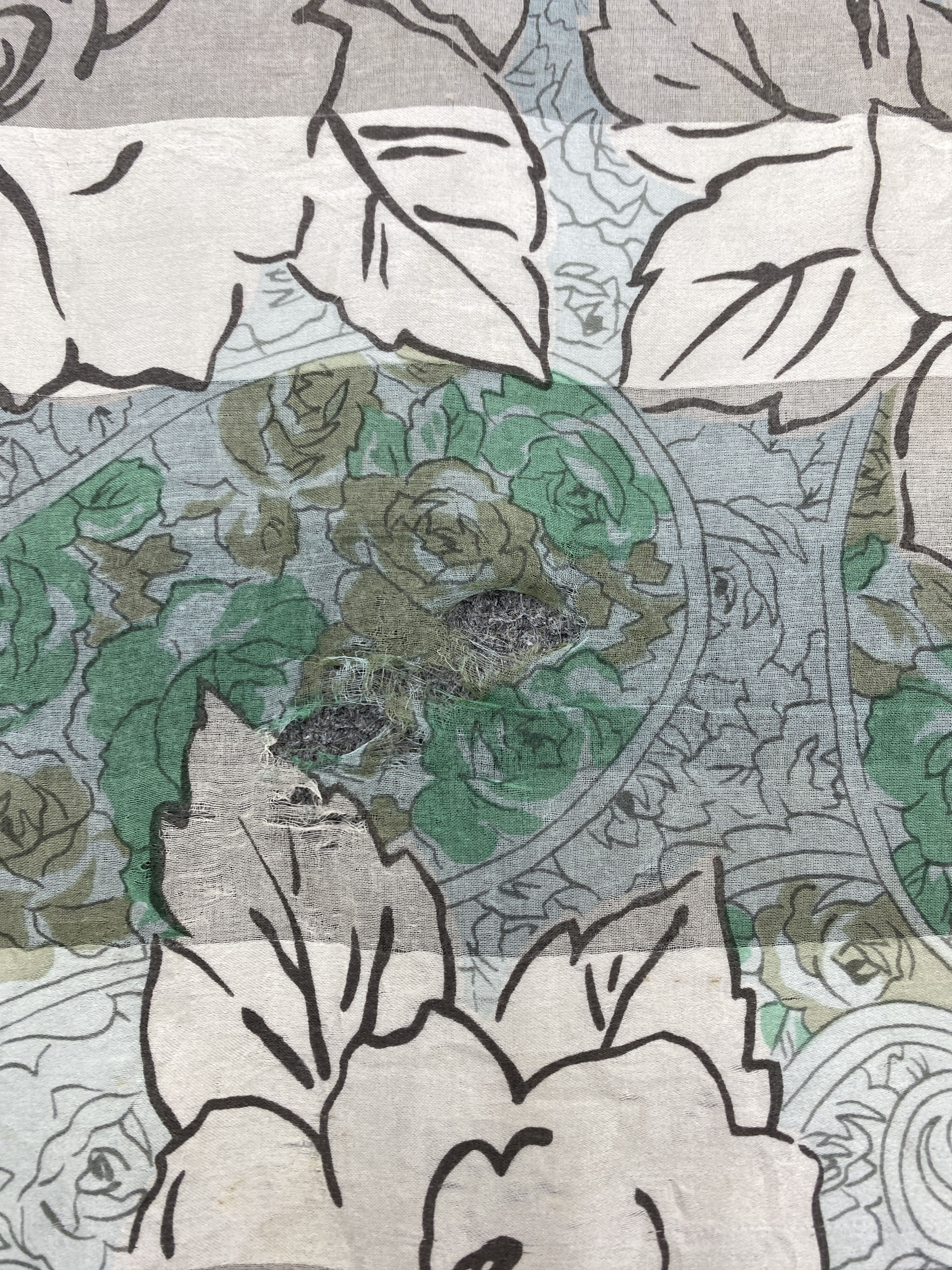 Jean-Louis Scherrer Jean-Louis Scherrer Paris Silk Scarf / Silk Shawl SN0230 Size ONE SIZE - 4 Thumbnail
