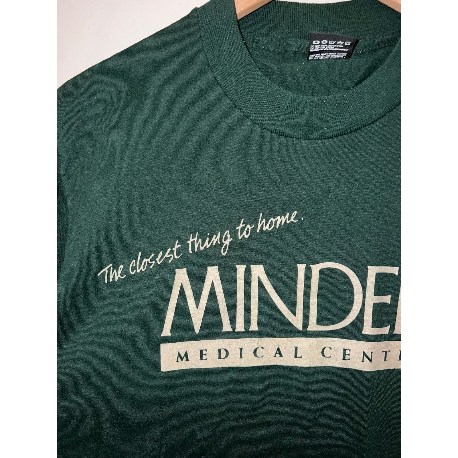 Fruit Of The Loom Vintage Minden Medical Center Shirt Green Tee VTG 90s Medium Size US M / EU 48-50 / 2 - 2 Thumbnail