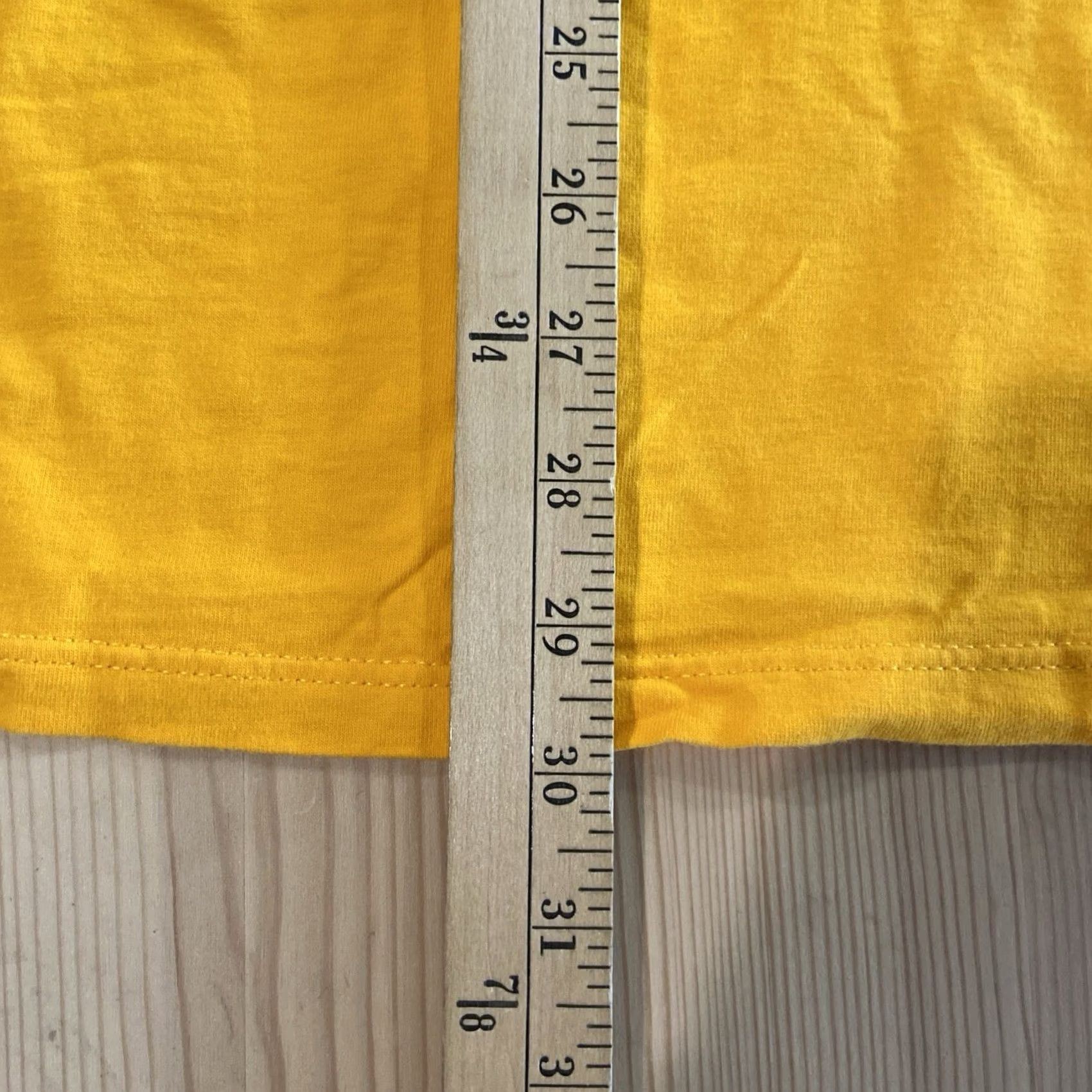 Velva Sheen VINTAGE Velve sheen University Of Washington T Shirt 90s Embroidered XL Yellow Unisex Adults Short Sleeve Crew Neck Solid Men Women Gamescocks Shirt Size US XL / EU 56 / 4 - 3 Thumbnail