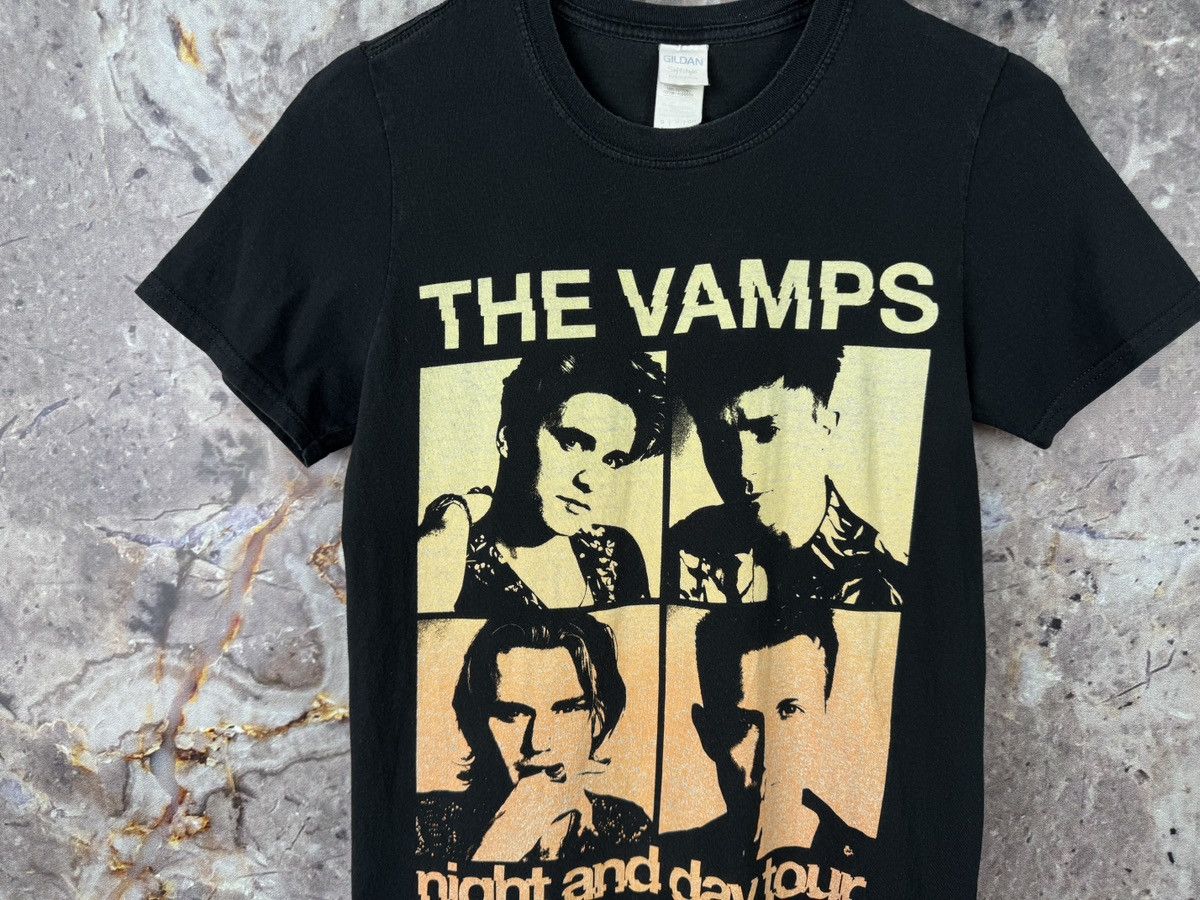Vintage The Vamps Night & Day Tour Vintage Concert Graphic T-Shirt Size US S / EU 44-46 / 1 - 3 Thumbnail