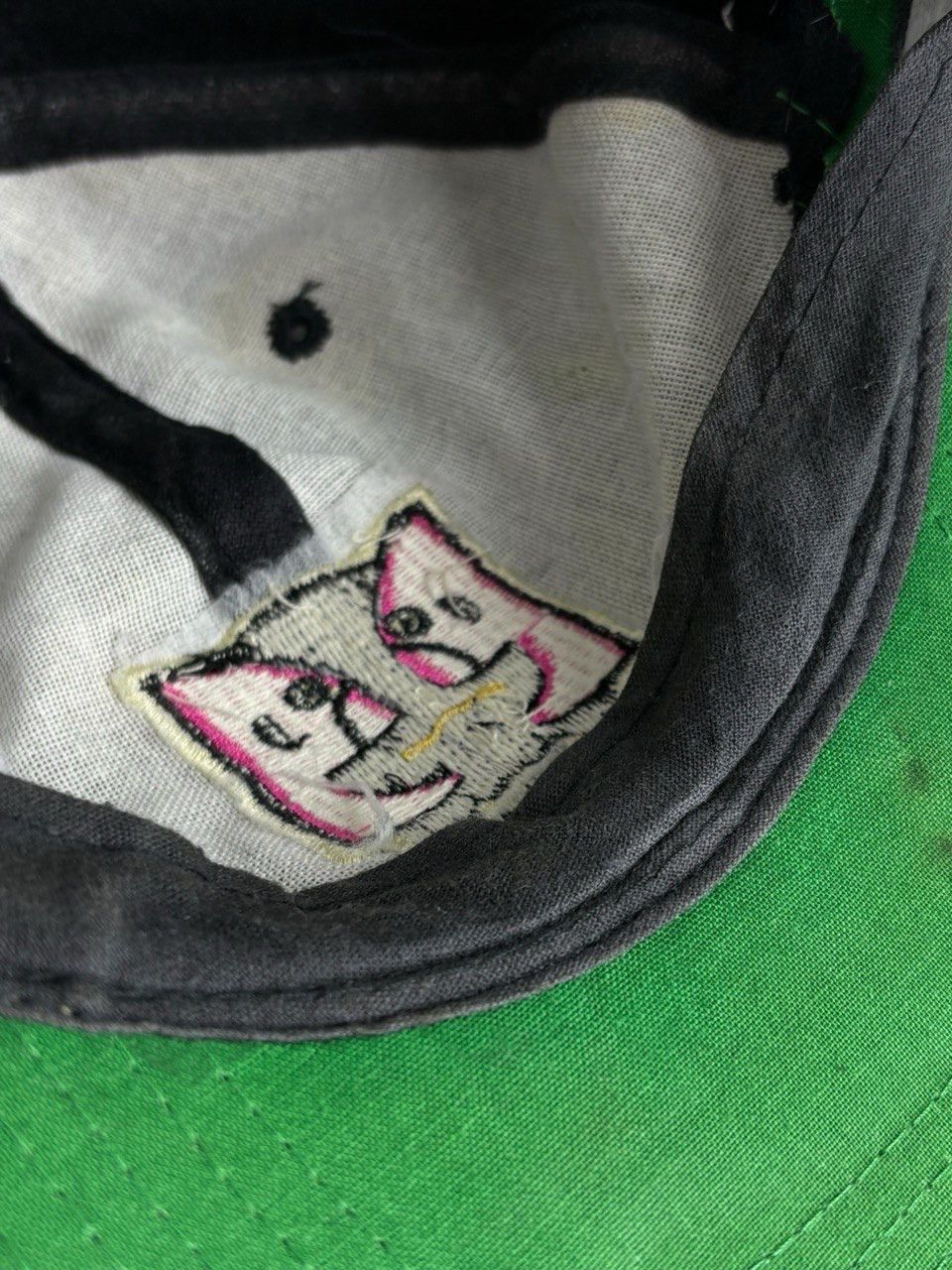 Brockum Pink Floyd 1994 Division Bell Brockum Tour Vintage Wool Cap Size ONE SIZE - 11 Thumbnail