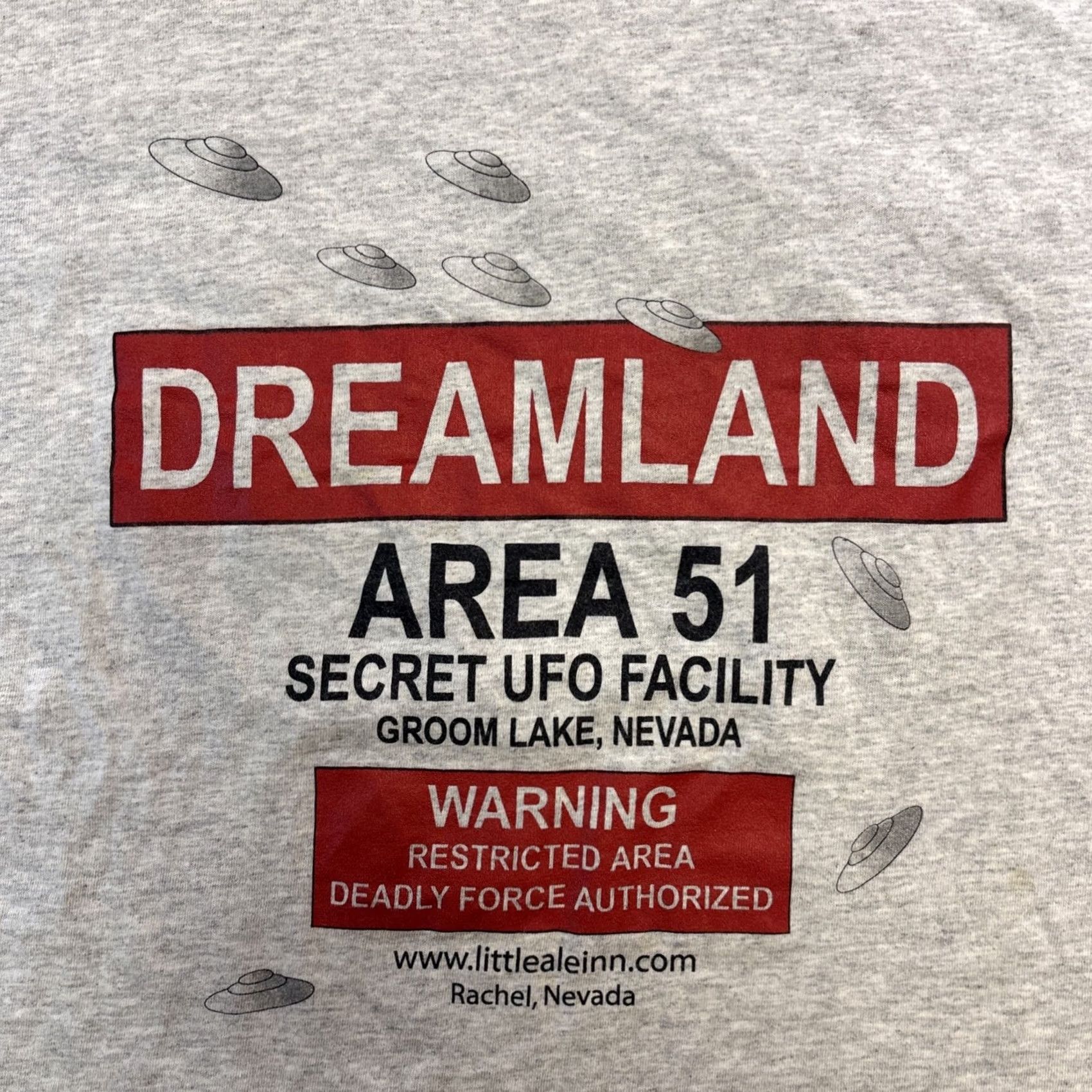 Fruit Of The Loom VINTAGE Area 51 Nevada UFO Dreamland Aliens Space T Shirt Y2K Fruit of the Loom Mens Cotton Gray L Short Sleeve Crew Neck Size US L / EU 52-54 / 3 - 2 Thumbnail