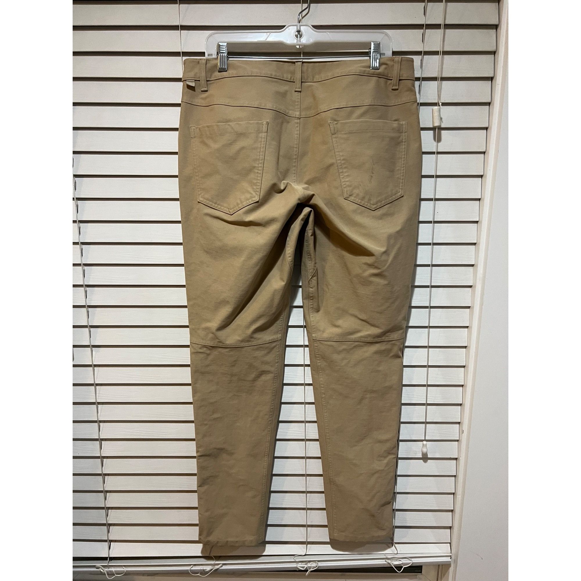 Lululemon Lululemon Men’s Khaki Pants - Size 34 Size US 34 / EU 50 - 4 Thumbnail