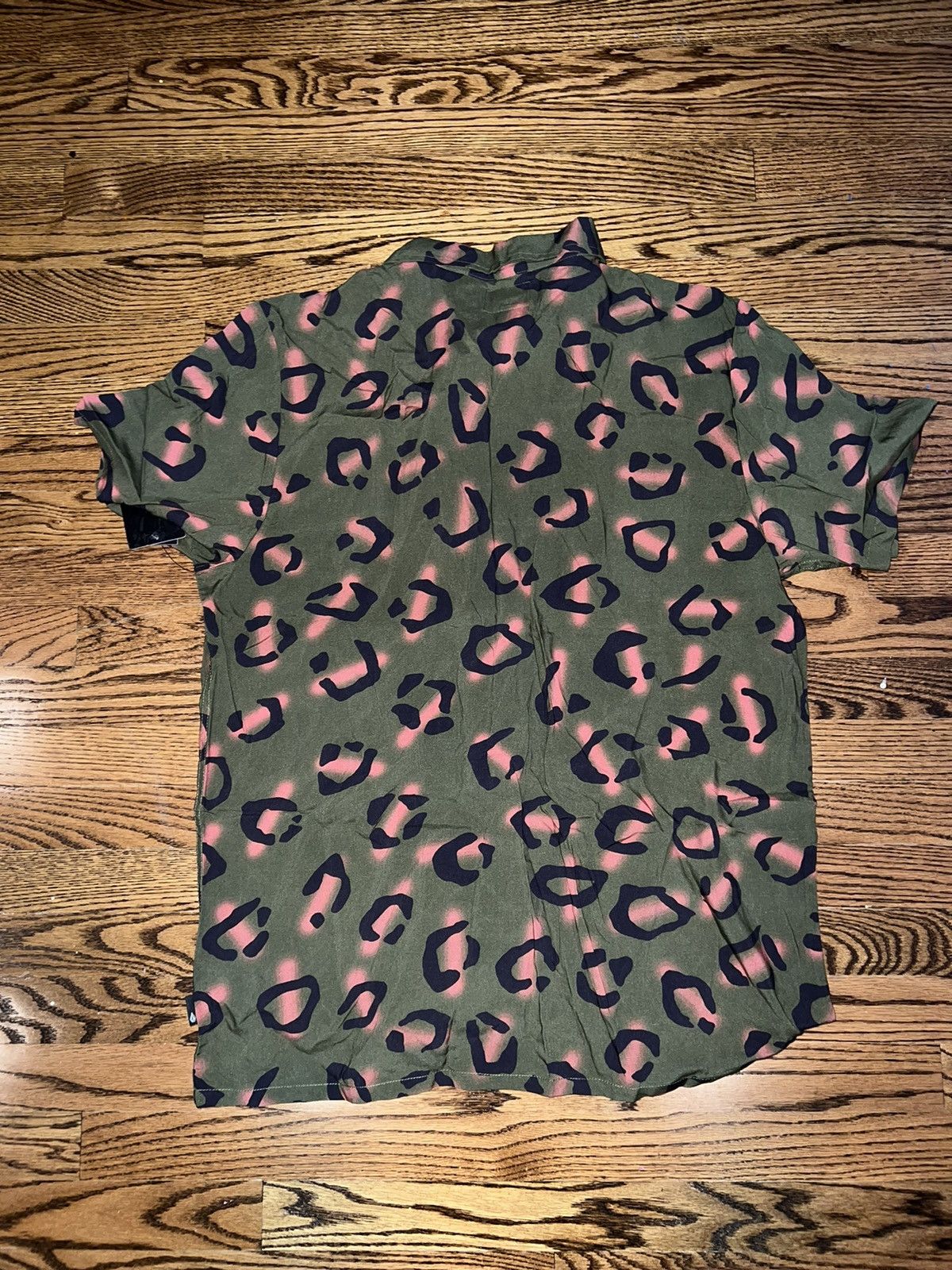 Volcom Volcom button up shirt men’s XL NWT Size US XL / EU 56 / 4 - 4 Thumbnail