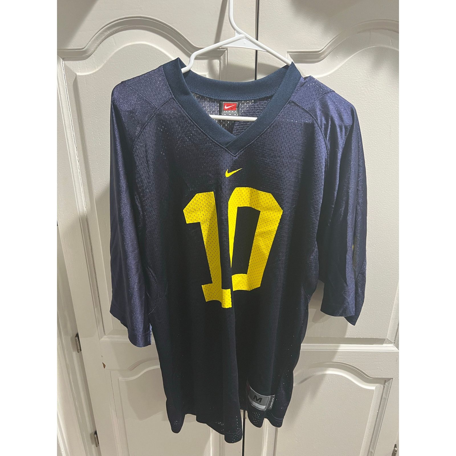 Nike Vintage Nike Michigan Wolverines #10 Tom Brady Jersey Size M Size US M / EU 48-50 / 2 - 1 Thumbnail