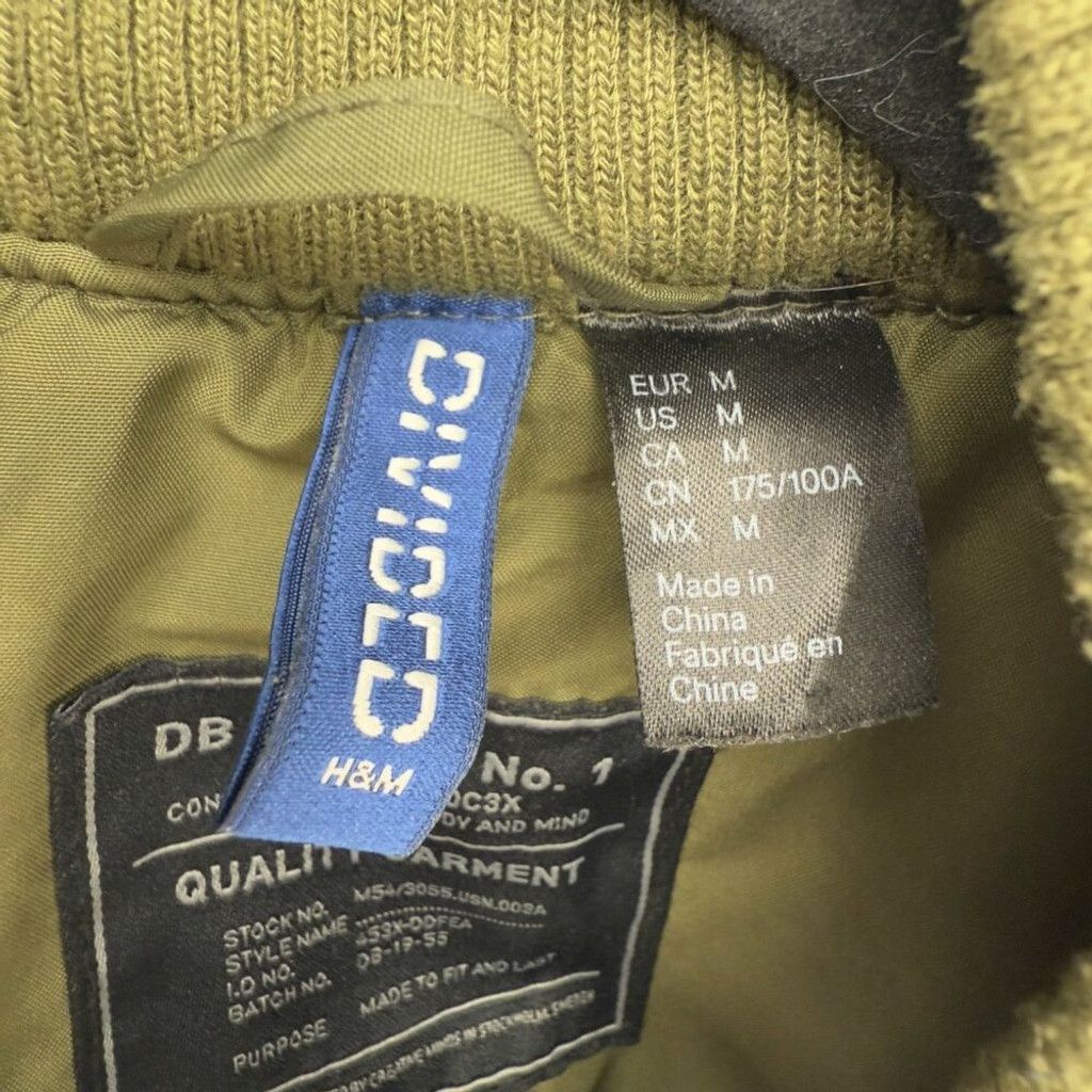 Divided H&M Divided Full Zip Long Sleeves Green Bomber Jacket Size M Size US M / EU 48-50 / 2 - 5 Thumbnail