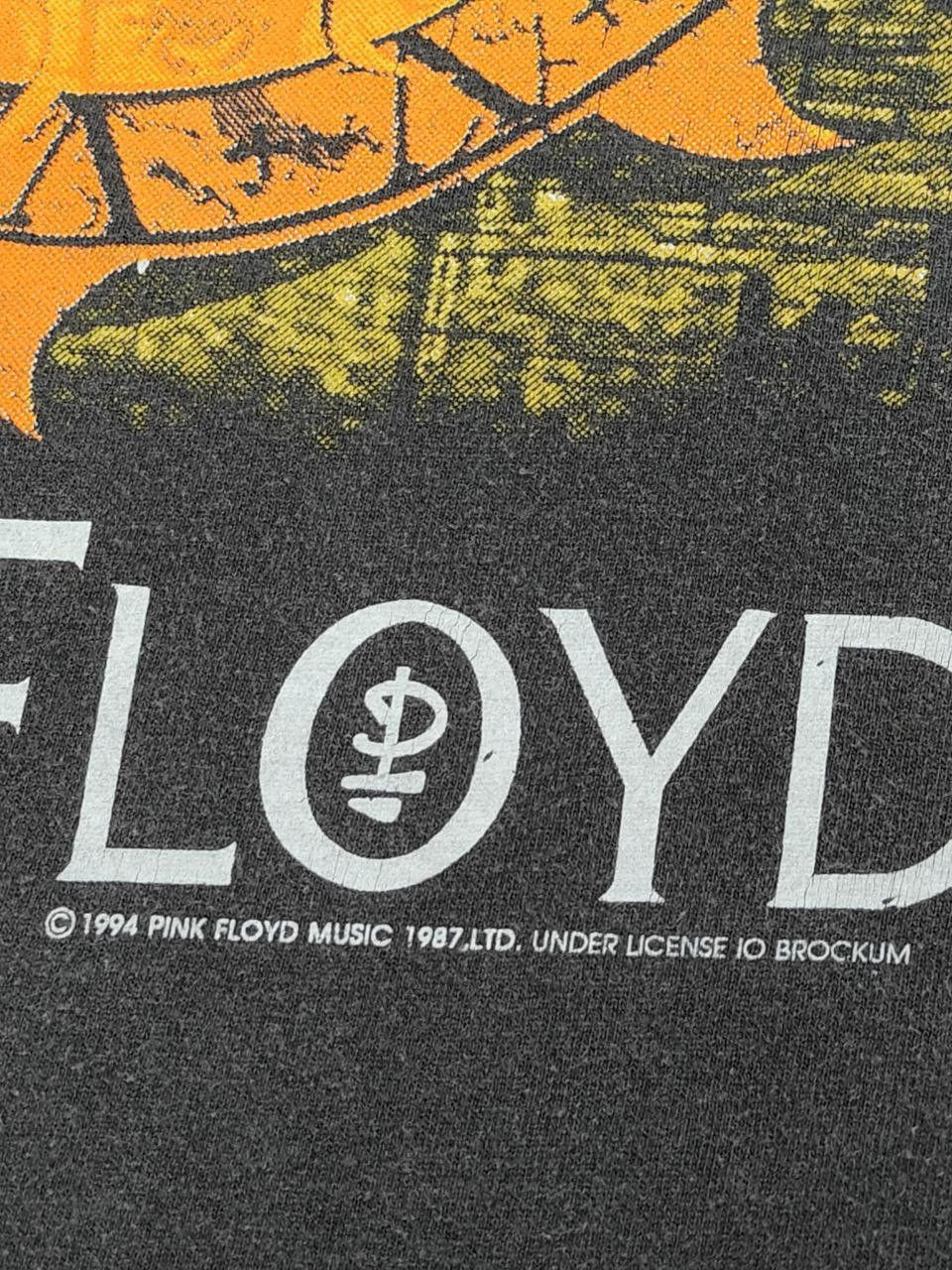 Pink Floyd 1994 Vintage Nice Faded Pink Floyd Band T Size US L / EU 52-54 / 3 - 7 Thumbnail