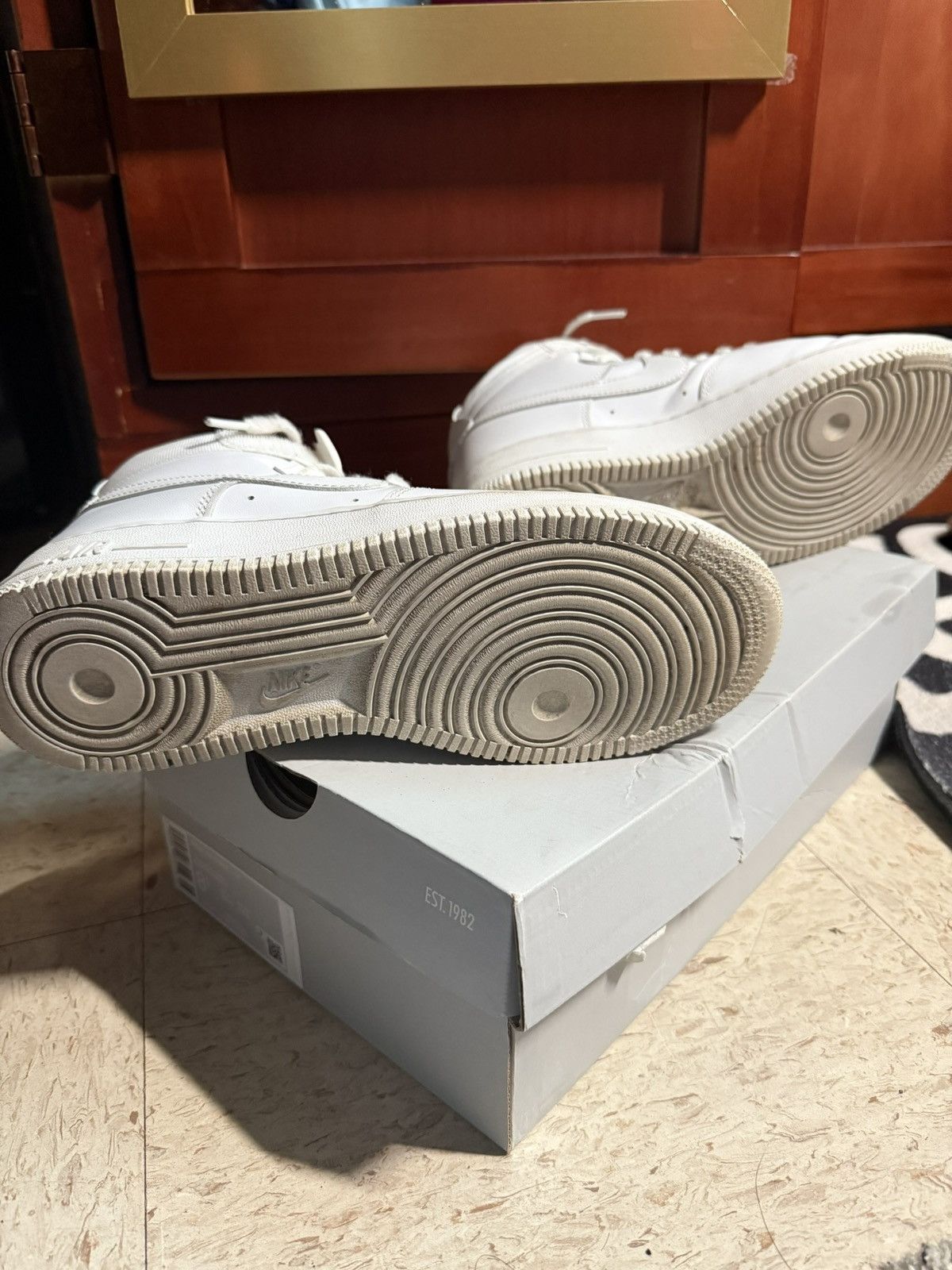 Nike White Nike Air Force 1 Mid Size US 8.5 / EU 41-42 - 5 Thumbnail