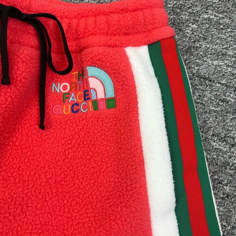 Gucci Gucci Size XS Co-branded tnf fleece shorts 2504-Nextarrow Size US 27 - 4 Thumbnail