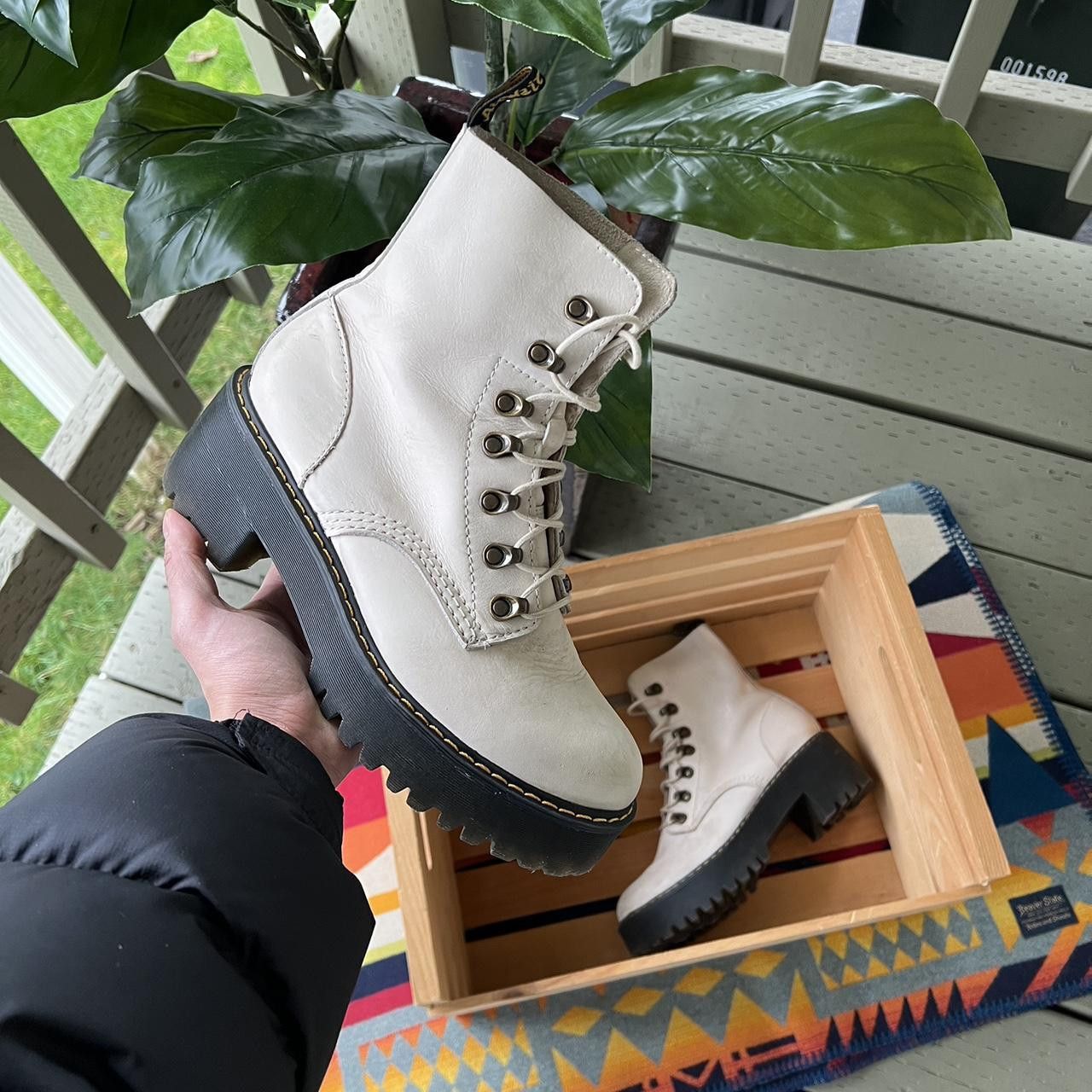 Dr. Martens Dr. Martens Platform Lace Up Off White Leather Ankle Boot Size US 8 / IT 38 - 1 Thumbnail