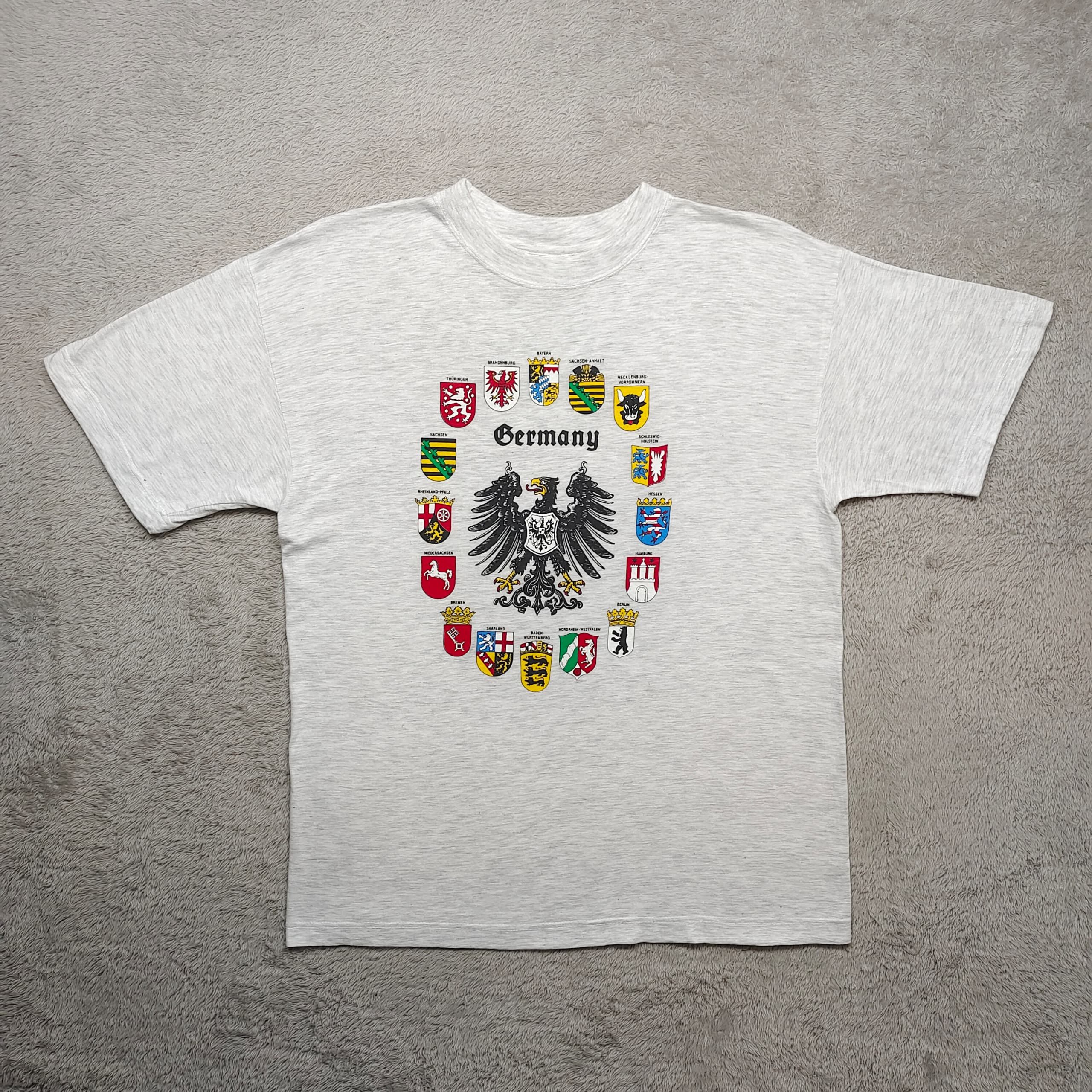 Vintage Vintage Germany Coat of Arms Bundesadler Eagle Souvenir Tee Size US M / EU 48-50 / 2 - 1 Thumbnail