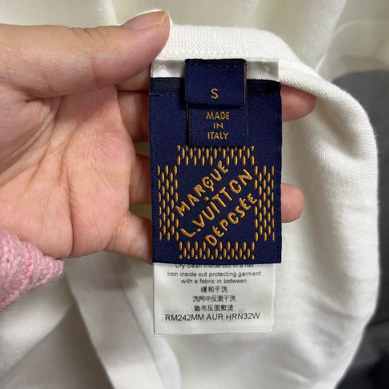 Louis Vuitton Louis Vuitton 24 beige Tyler floral monogrammed logo knit Size US S / EU 44-46 / 1 - 4 Thumbnail