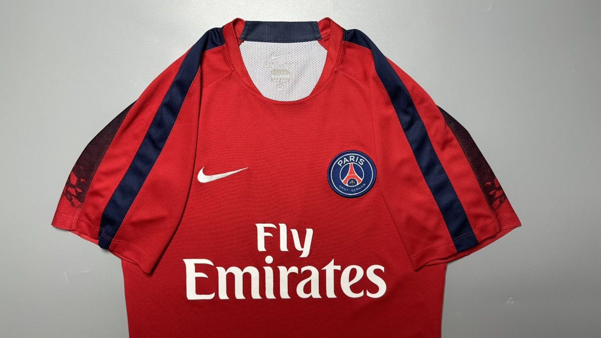 Vintage PSG NIKE 2015/2016 FOOTBALL SOCCER TRAINING JERSEY Size US M / EU 48-50 / 2 - 2 Thumbnail