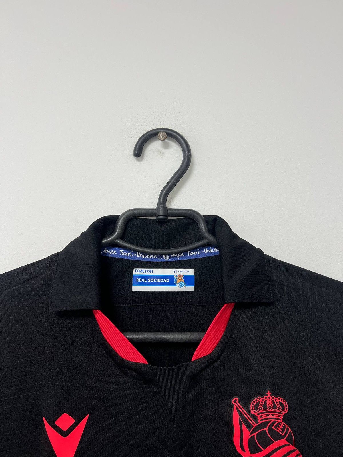 Macron Vintage Real Sociedad 2020/2021 Away Football Shirt Macron S Size US S / EU 44-46 / 1 - 7 Thumbnail