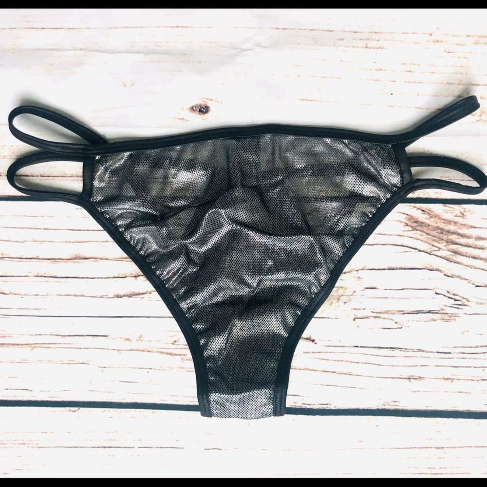 Other NEW Frederick's of Hollywood Zarra Metallic Mesh Bra Panty Size ONE SIZE - 5 Thumbnail