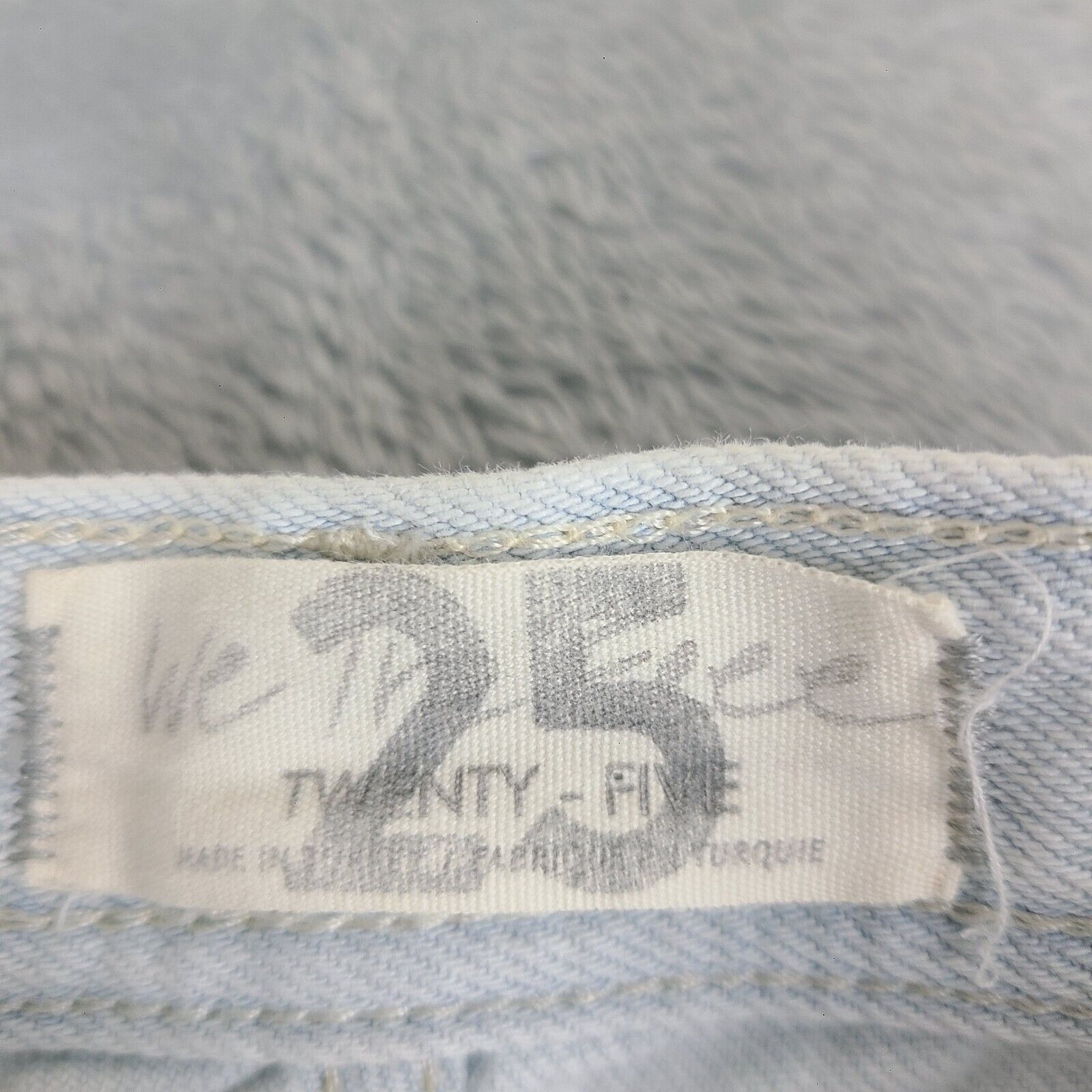 Free People Free People Maggie Jeans Size 25* Chewed Hem Distressed Stra Size 25" / US 0 / IT 36 - 2 Thumbnail