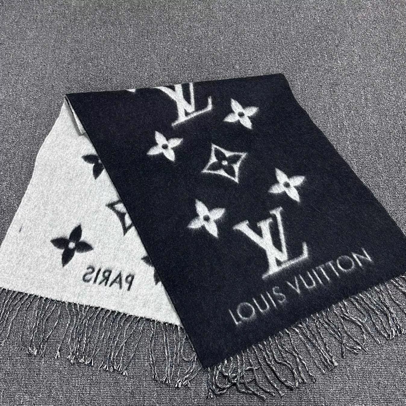 Louis Vuitton LV Black & Gray Cashmere Scarf Size ONE SIZE - 1 Thumbnail