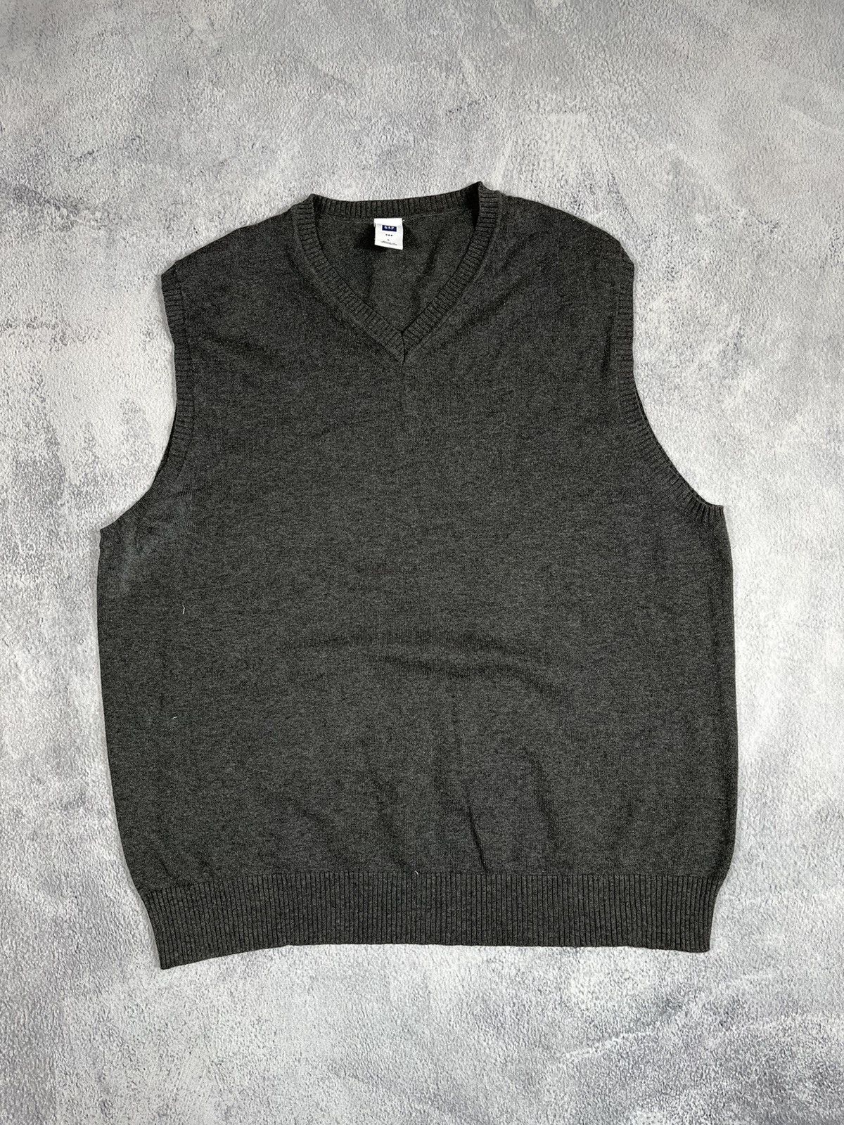 Gap × Vintage Vinathe Y2K GAP vest oldmoney streetwear style size L Size US L / EU 52-54 / 3 - 1 Thumbnail