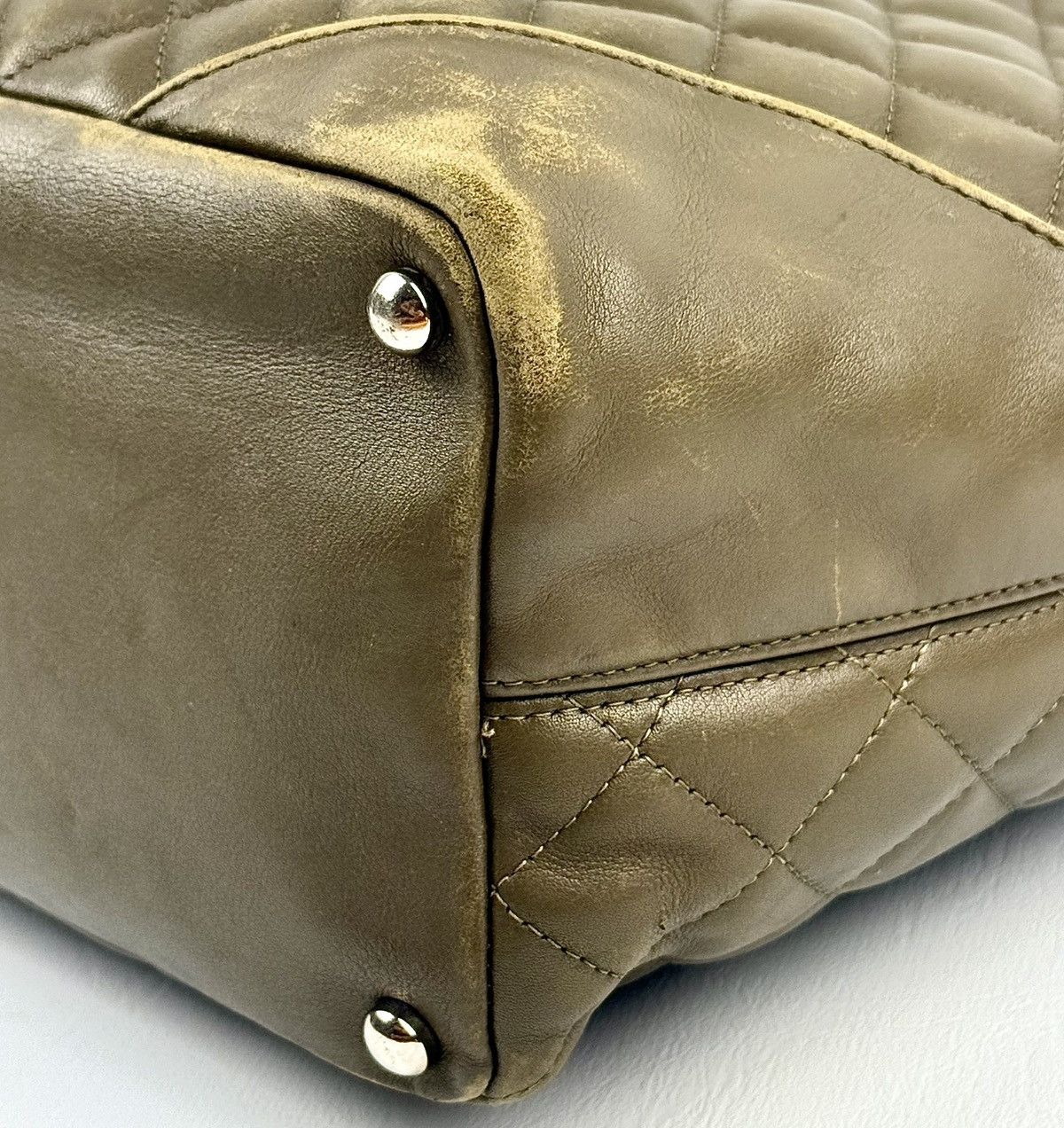 Chanel Chanel - 04 - Army Green - Trashed - Mini - Python - Cambon Size ONE SIZE - 11 Thumbnail