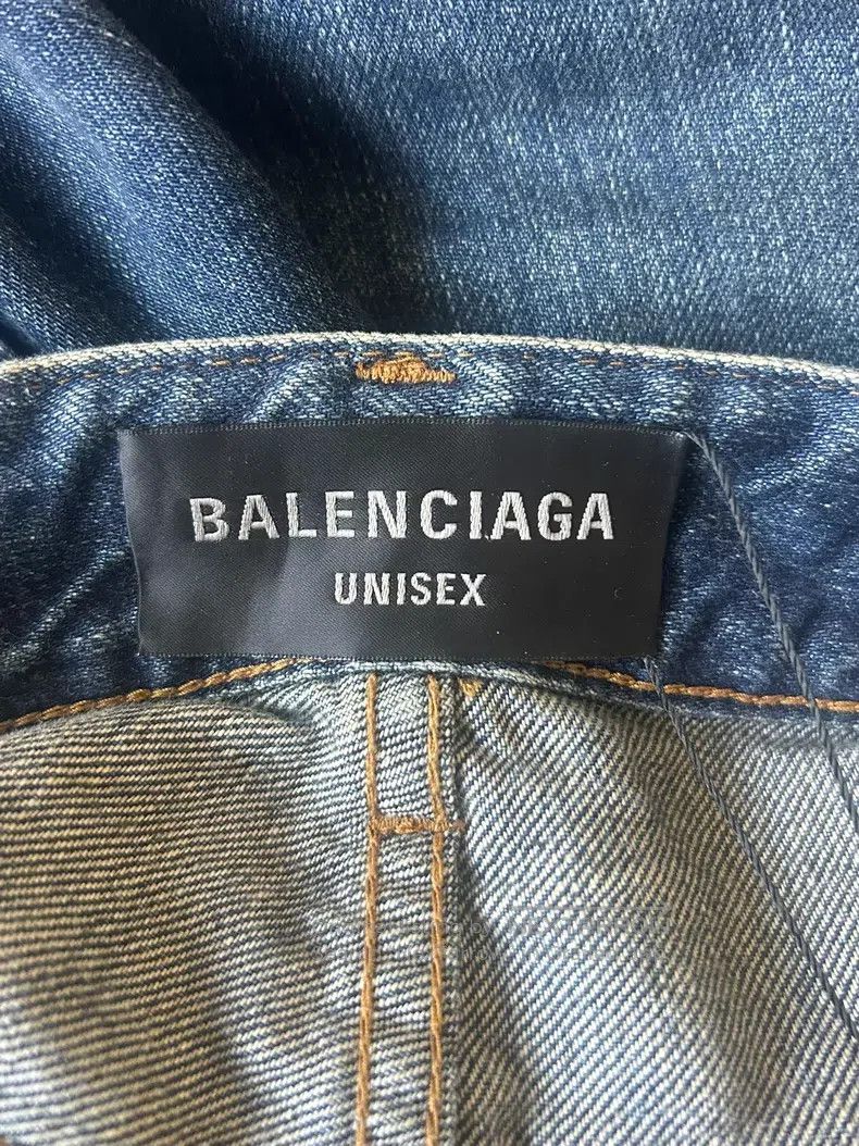 Balenciaga Balenciaga Size M Flared denim pants Size US 27 - 3 Thumbnail