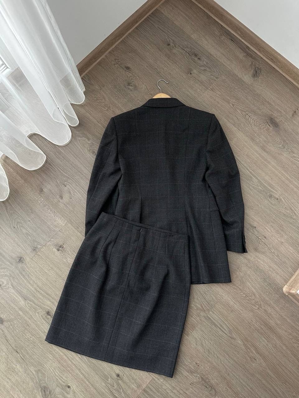 Kiton × Vintage Vintage Kiton Gray Women's Blazer Skirt Suit Lana Mohair Size M / US 6-8 / IT 42-44 - 14 Thumbnail