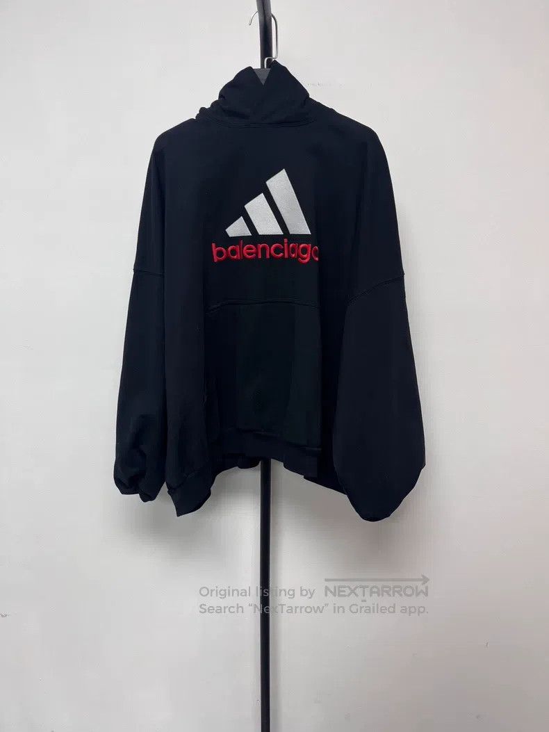 Balenciaga Balenciaga Logo Printed Hoodie Size US S / EU 44-46 / 1 - 1 Thumbnail