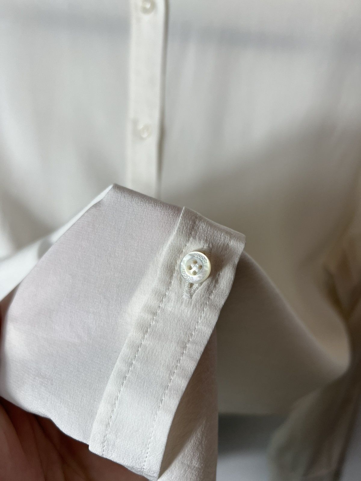 Gucci Vintage luxury Gucci Uniform Cream Silk Shirt Size 40 Size S / US 4 / IT 40 - 4 Thumbnail