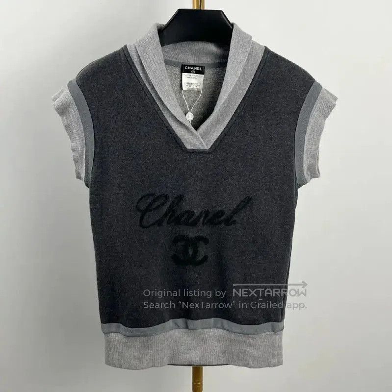 Chanel Gray Cotton Ladies T-Shirt .