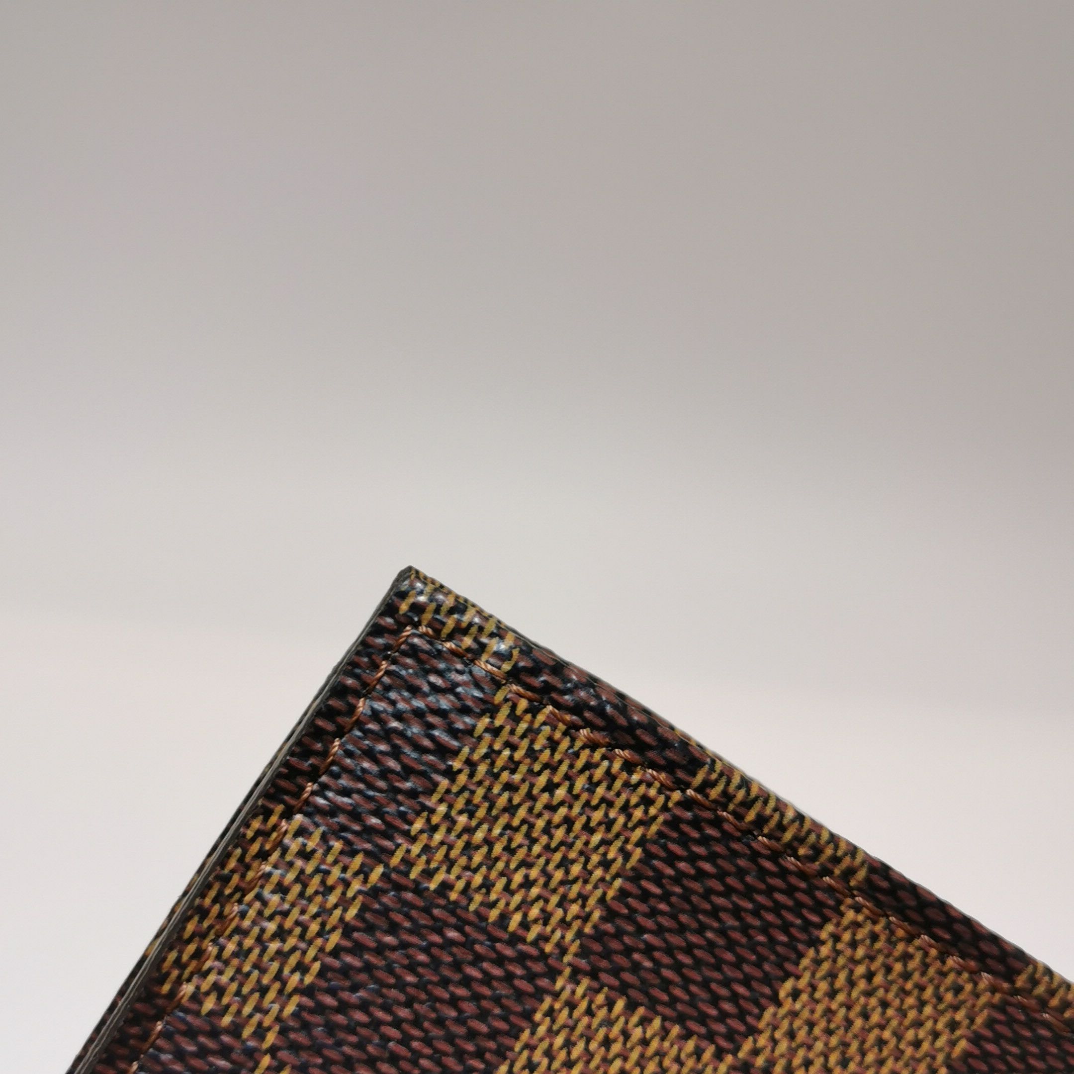 Louis Vuitton Louis Vuitton (LV) toiletry bag cowhide checkerboard second Size ONE SIZE - 8 Thumbnail