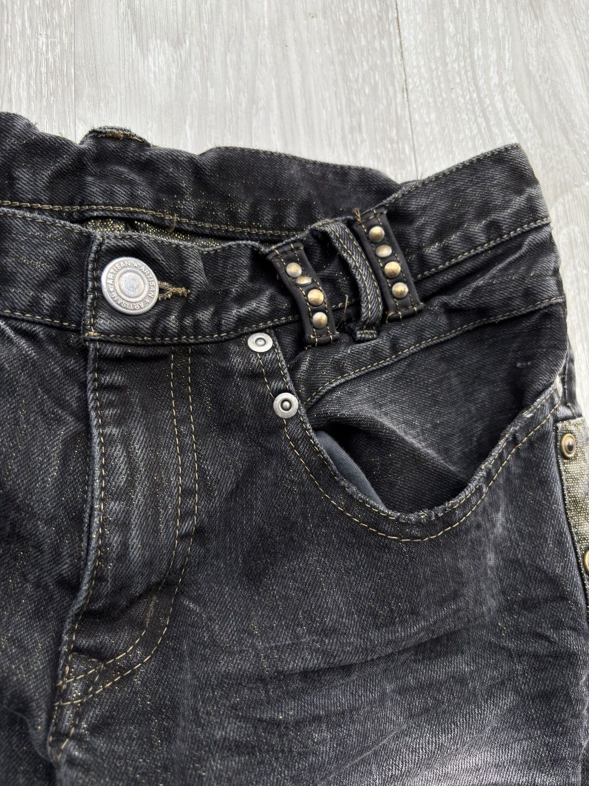 Japanese Brand ARTISAN studded flare jeans Size US 29 - 4 Thumbnail