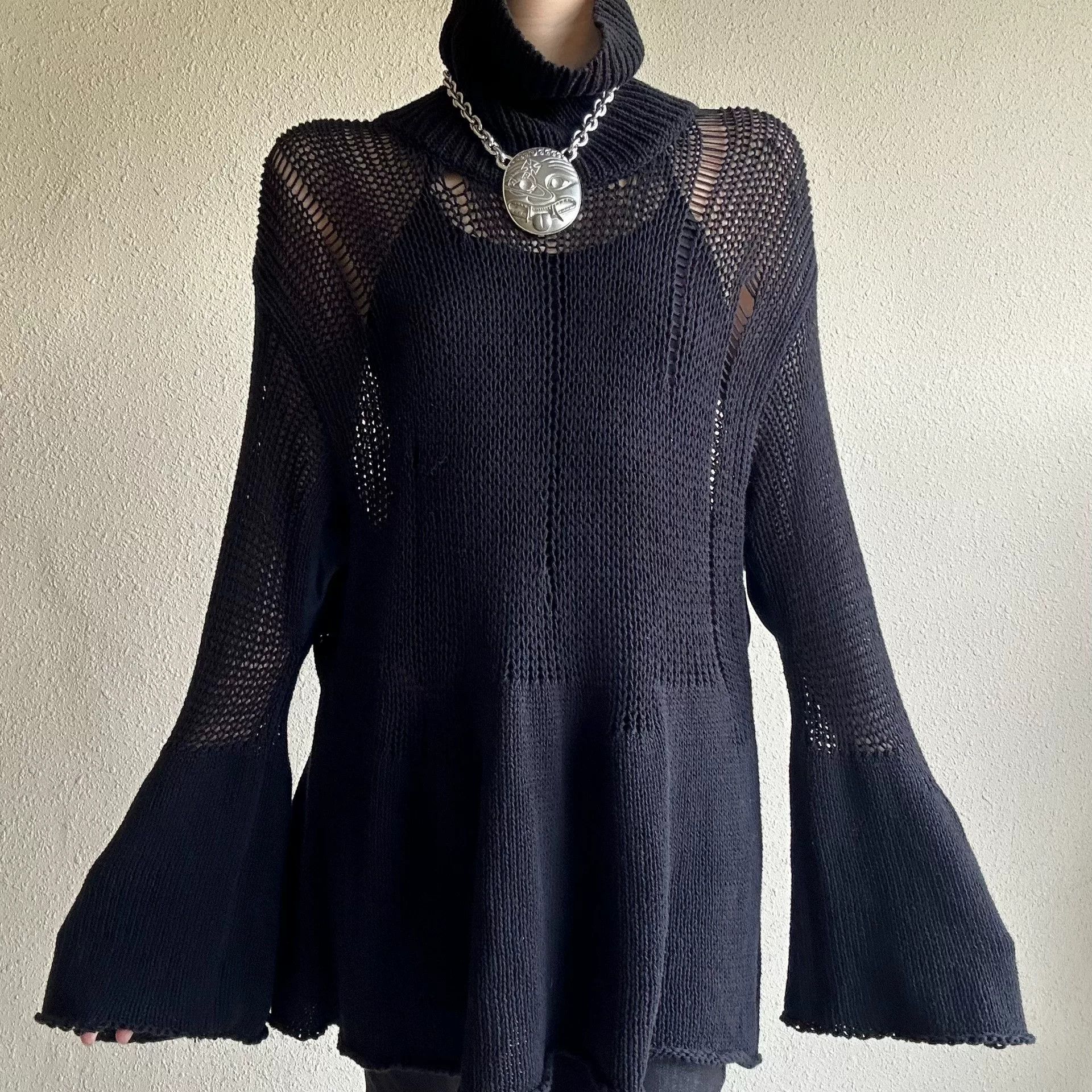 Vivienne Westwood Vivienne Westwood Vintage Hole Knit Top Size US XS / EU 42 / 0 - 1 Thumbnail
