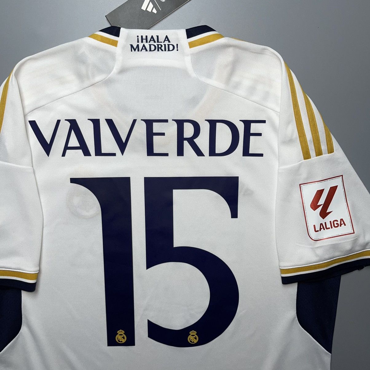 Adidas × Vintage NWT REAL MADRID 2023/2024 FOOTBALL HOME JERSEY #15 VALVERDE Size US L / EU 52-54 / 3 - 9 Thumbnail