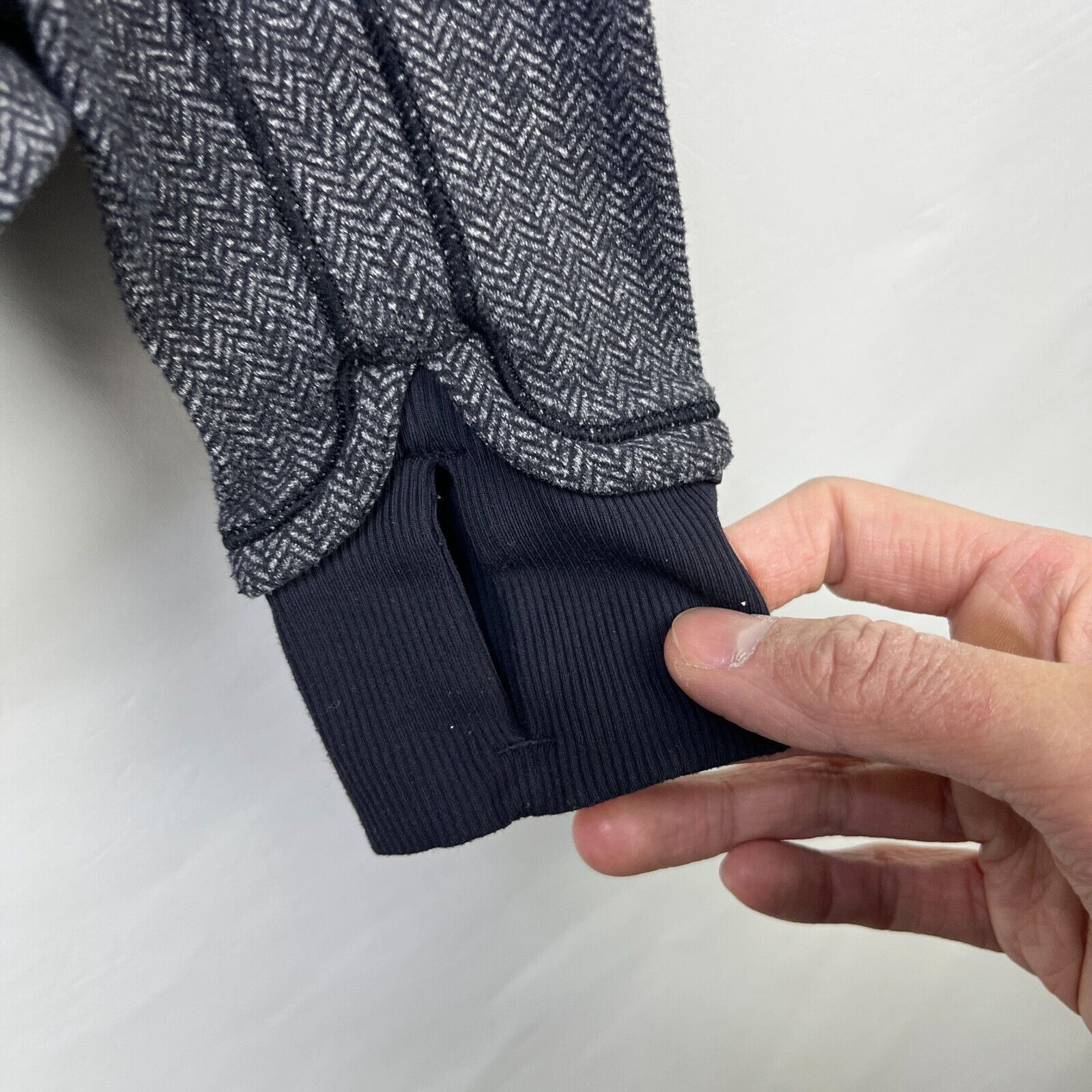 Lululemon × Vintage Lululemon Base Runner 1/2 Zip Herringbone Black High Neck 9 Size M / US 6-8 / IT 42-44 - 6 Thumbnail