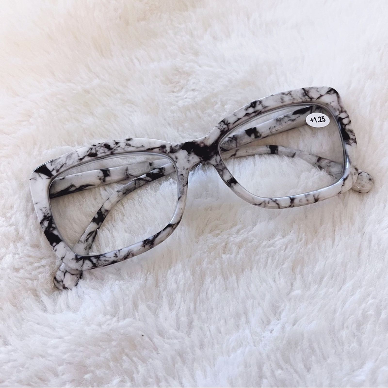 Other Leila White Marble Cateye Oversized Reader Glasses Size ONE SIZE - 5 Thumbnail