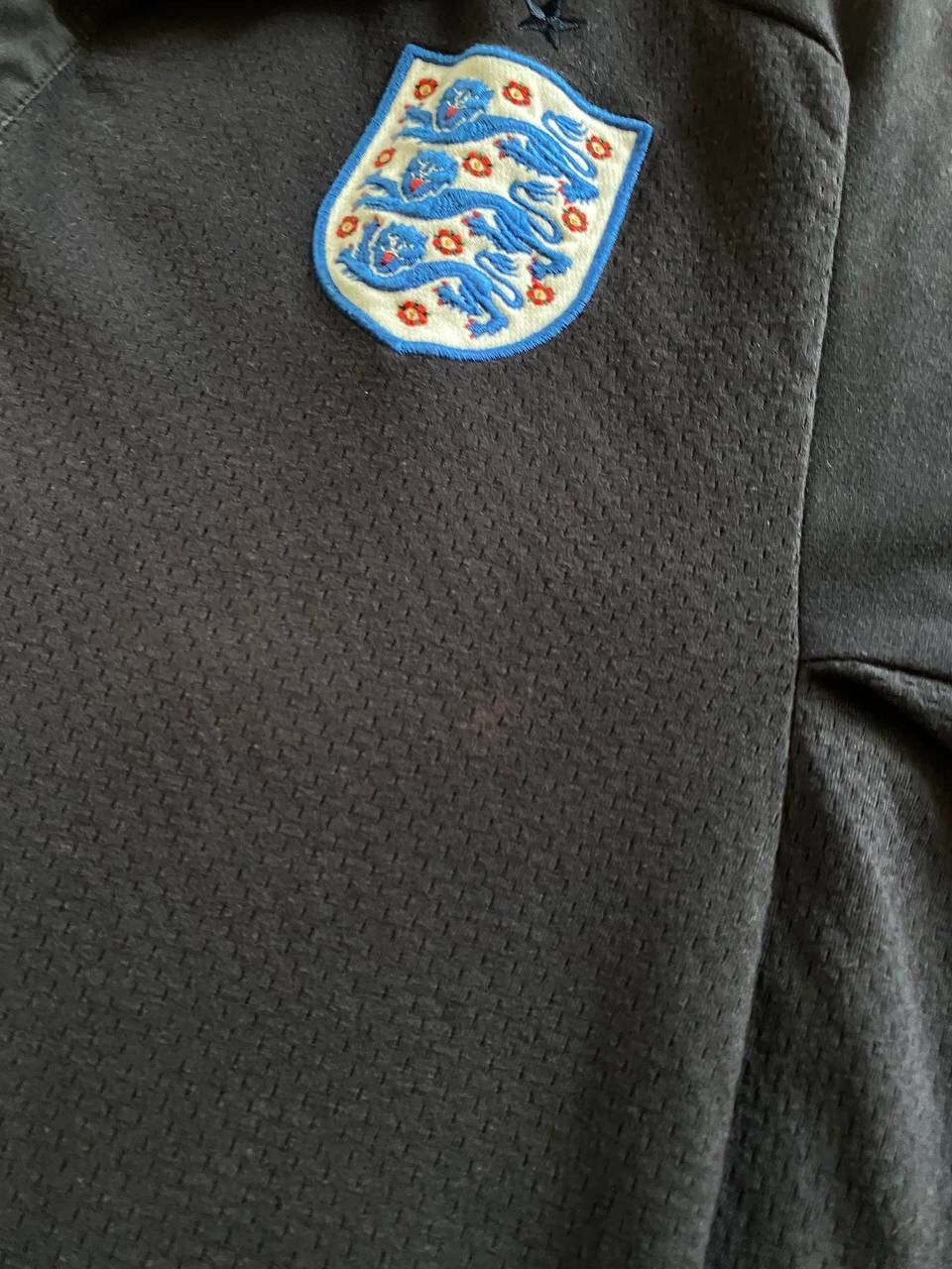 Umbro × Vintage Vintage Umbro England Soccer Jersey T Shirt Size US M / EU 48-50 / 2 - 4 Thumbnail