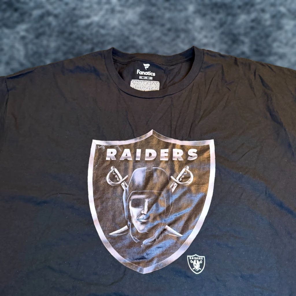 Vintage Fanatics Las Vegas Raiders NFL Shield Logo Black T Shirt Men's 2XL XXL Size US XXL / EU 58 / 5 - 1 Thumbnail