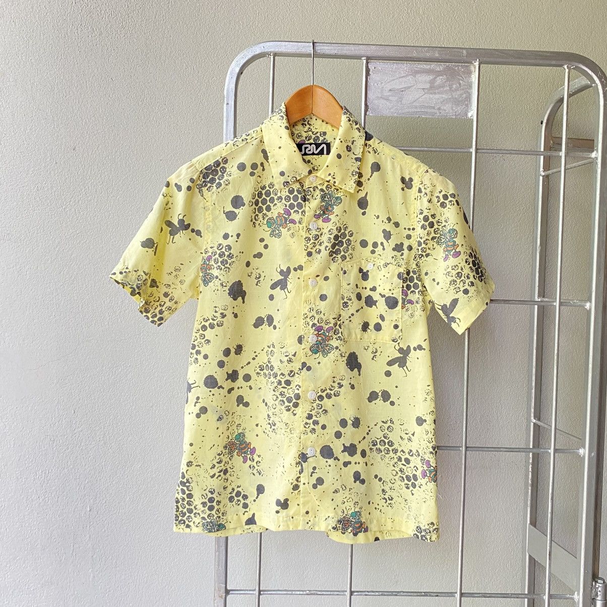 Designer × Japanese Brand RNA Inc. Yellow Honeycomb Bee Short-Sleeve Shirt Size M / US 6-8 / IT 42-44 - 1 Thumbnail