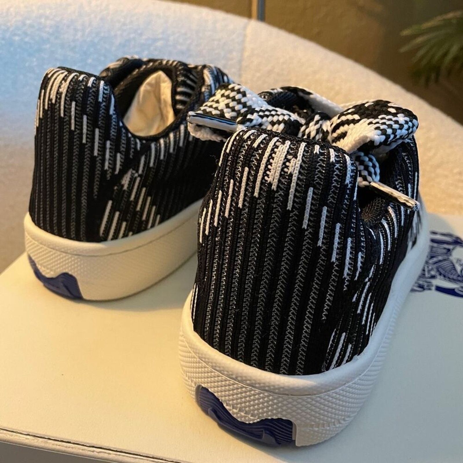 Burberry Burberry Box Check Knit Low-Top Sneakers 37 Size US 7 / IT 37 - 6 Thumbnail