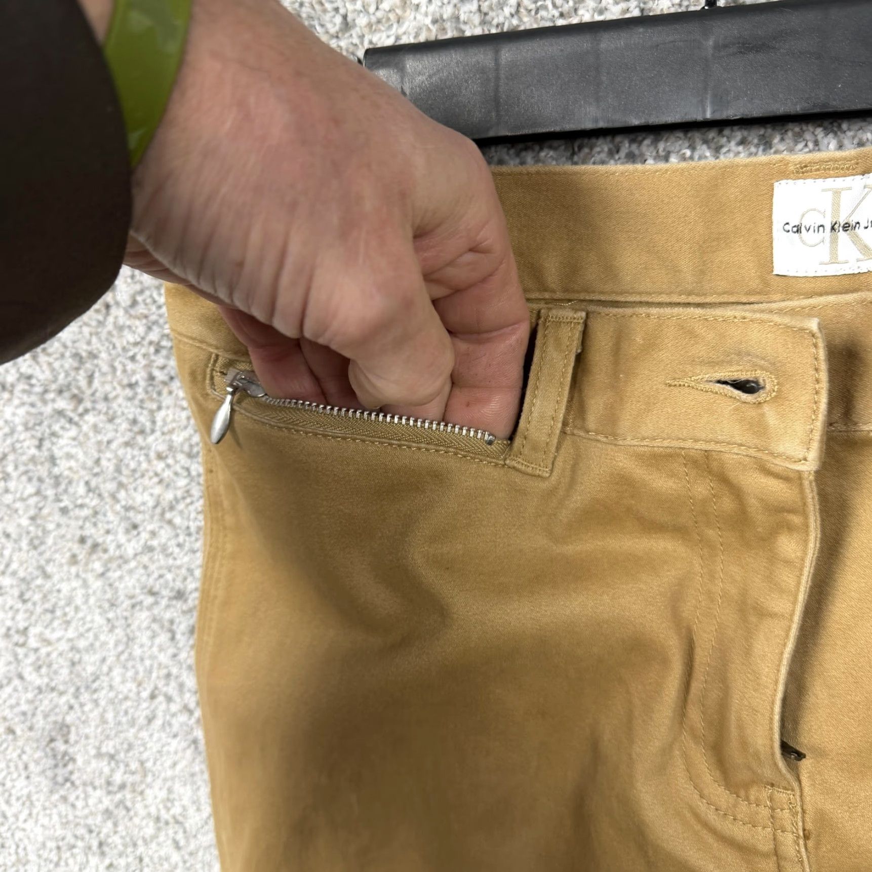 Vintage VINTAGE Calvin Klein Jeans Pants 4 31x30.5 Tan Khaki Slim Bootcut Zip Pockets Office Size 27" / US 4 / IT 40 - 6 Thumbnail