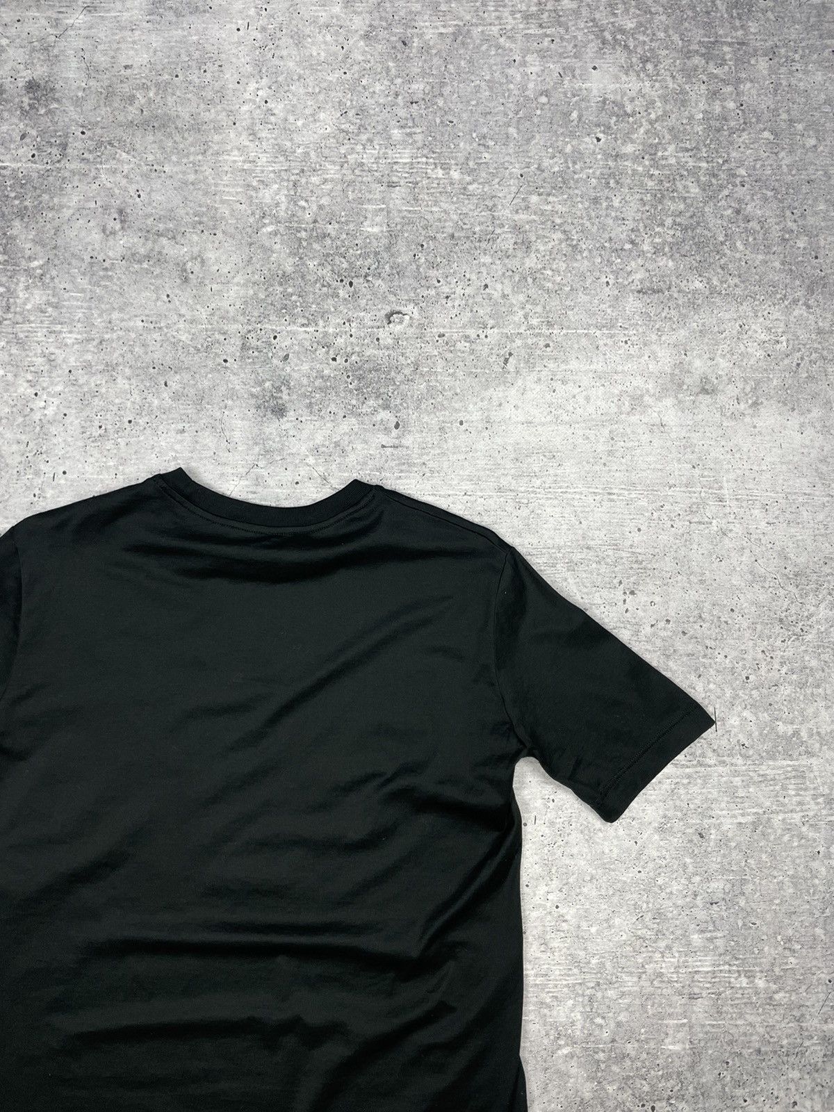 Prada Vintage Prada Milano Black Classic Luxury Rare T- Shirt Tee Size XS / US 0-2 / IT 36-38 - 21 Thumbnail